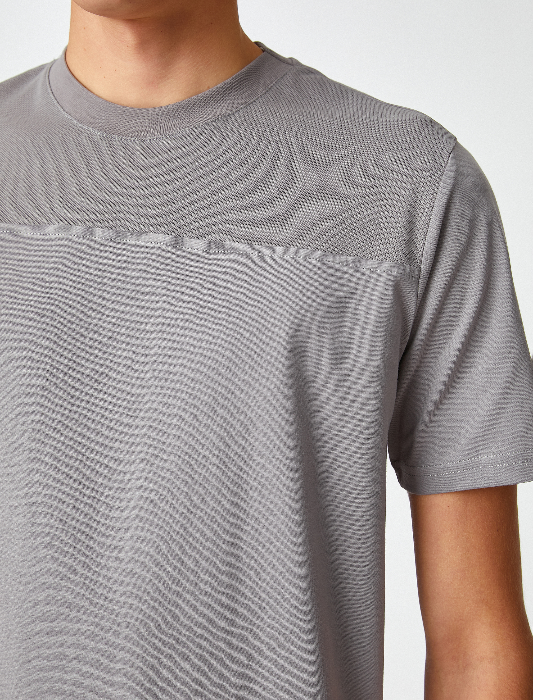   Bloklu Tişört Bisiklet Yaka Kısa Kollu Dikiş Detaylı