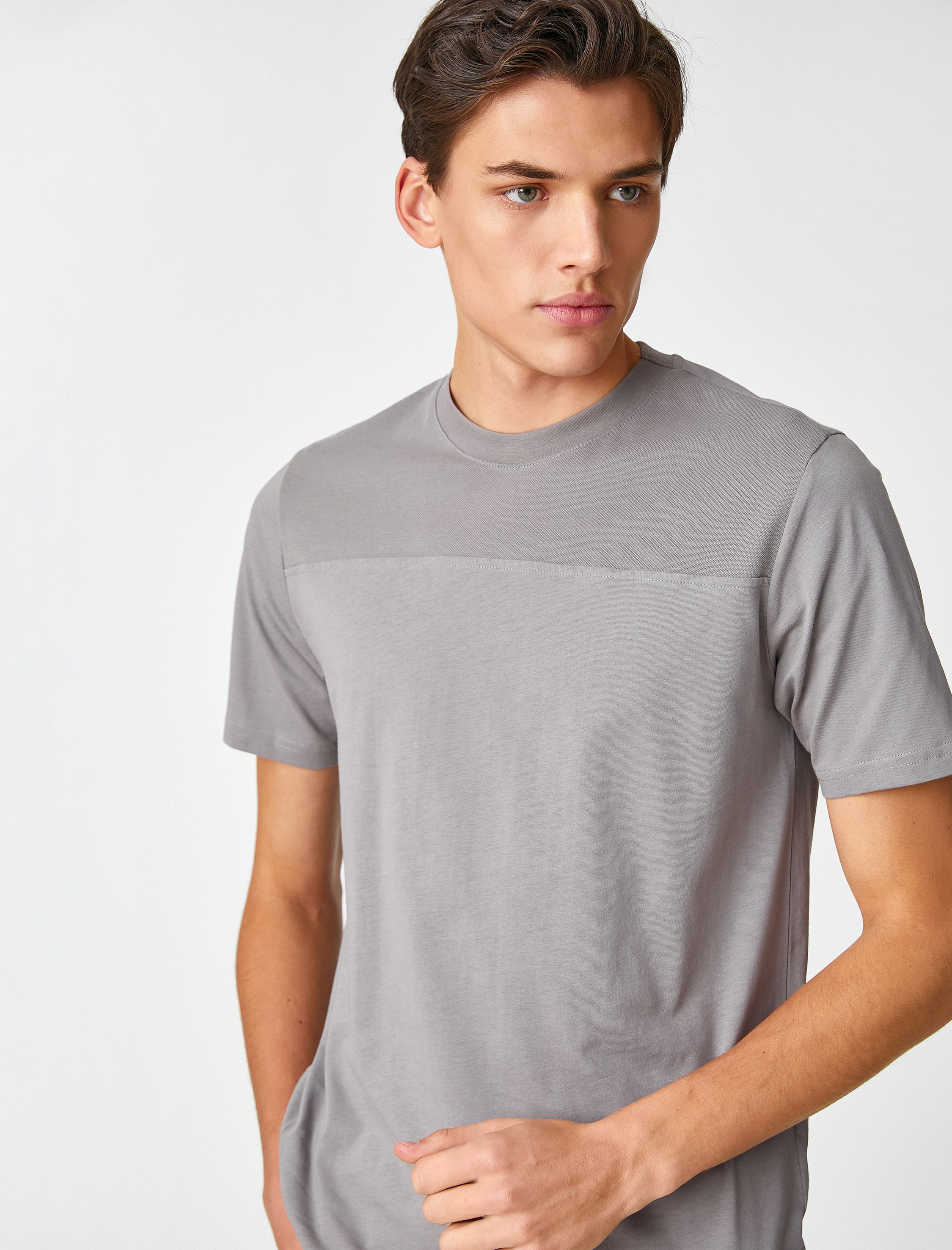   Bloklu Tişört Bisiklet Yaka Kısa Kollu Dikiş Detaylı