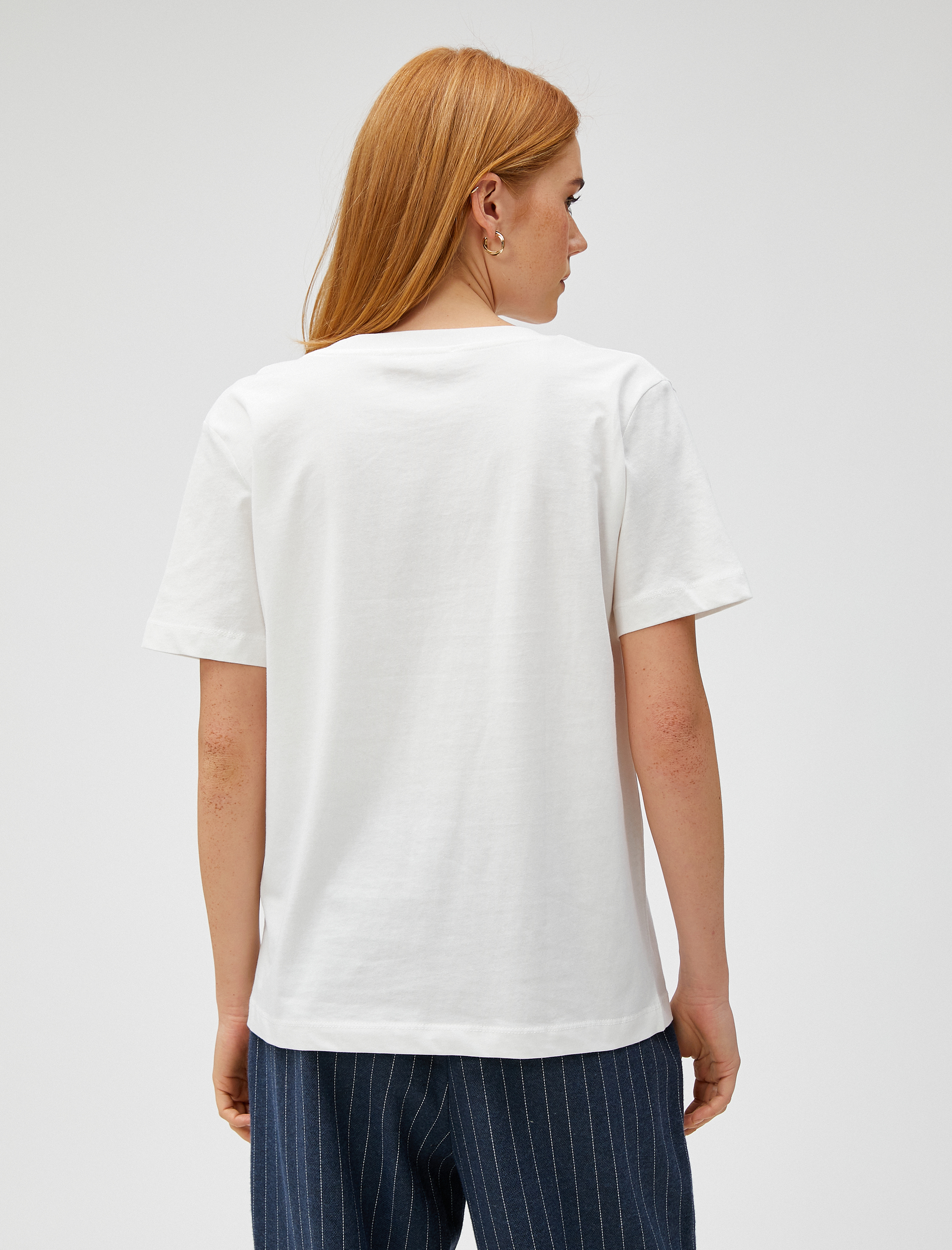   Basic Tişört V Yaka Kısa Kollu