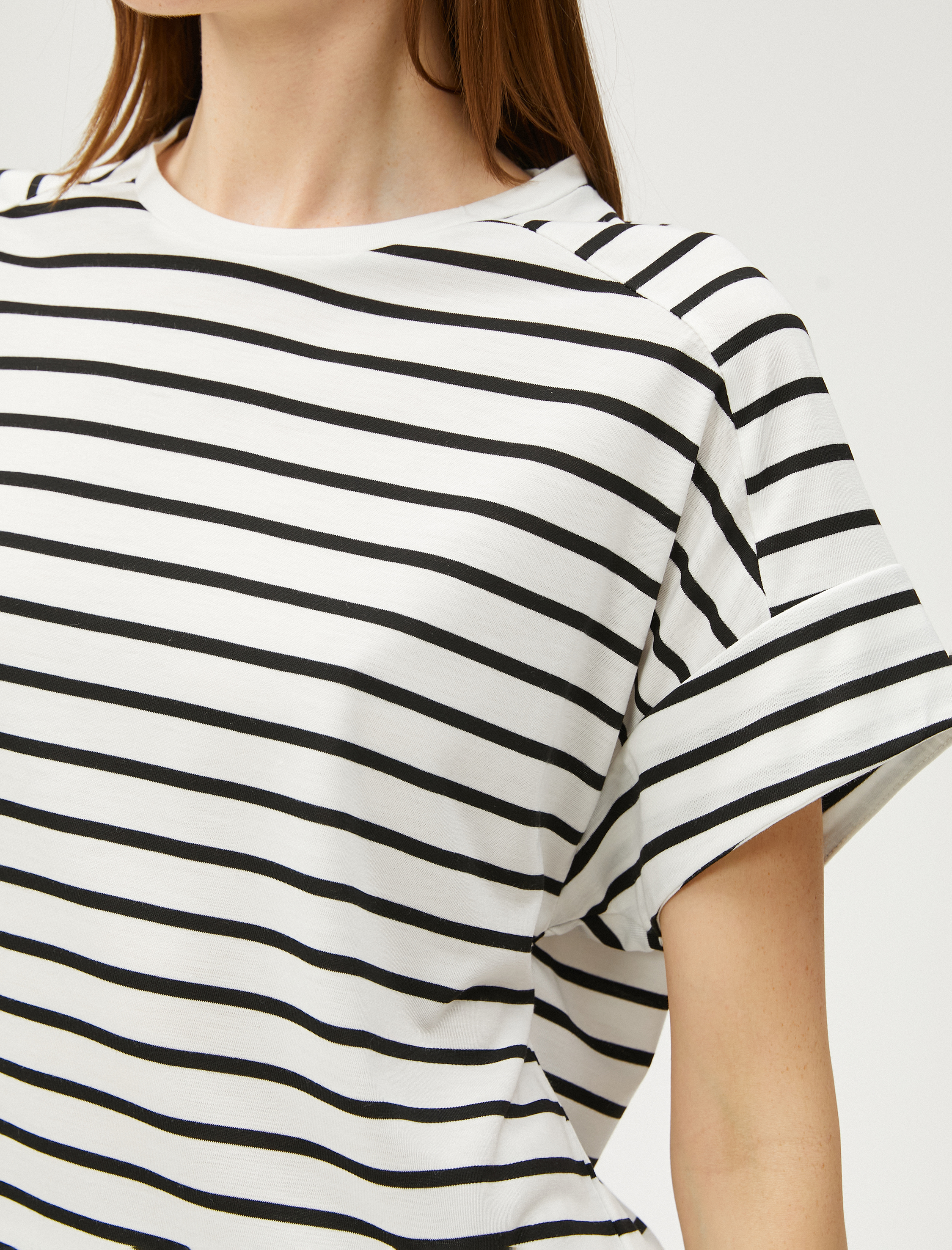   Kısa Kollu Tişört Bisiklet Yaka