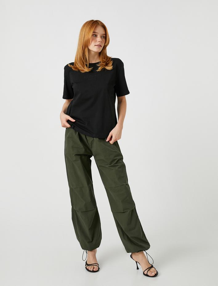  Yazı İşlemeli Tişört Bisiklet Yaka