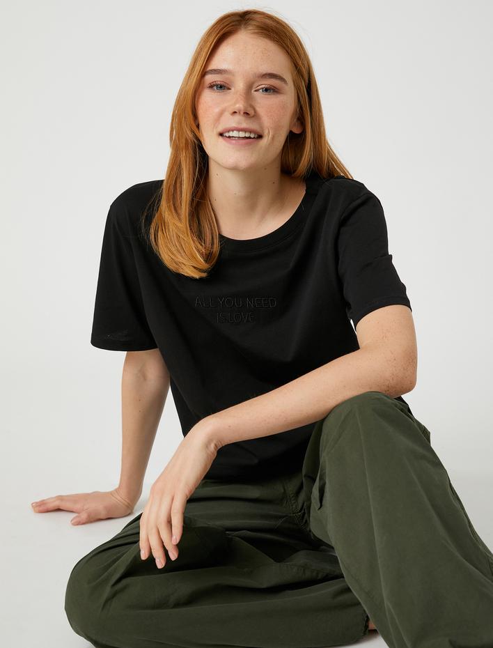  Yazı İşlemeli Tişört Bisiklet Yaka