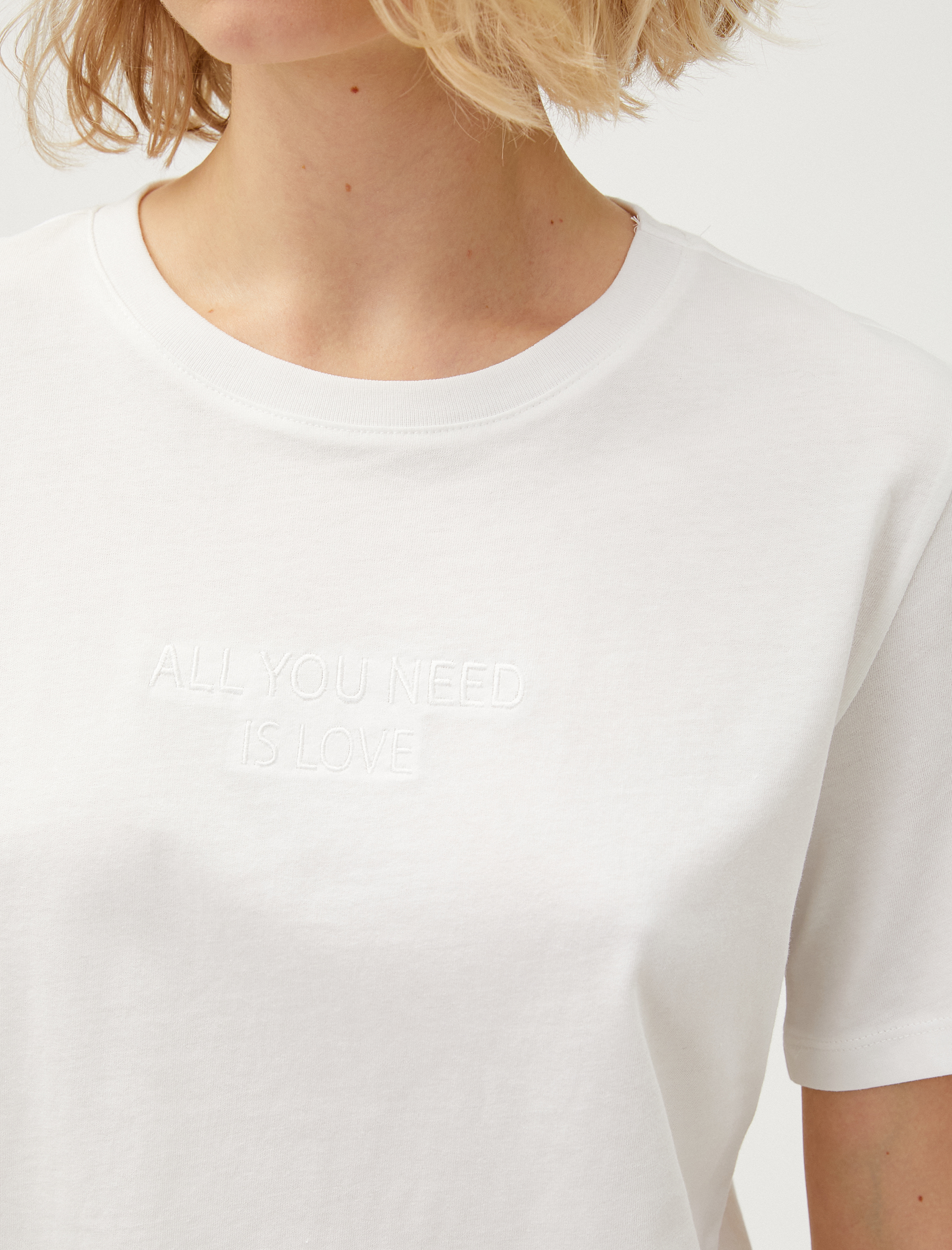   Yazı İşlemeli Tişört Bisiklet Yaka