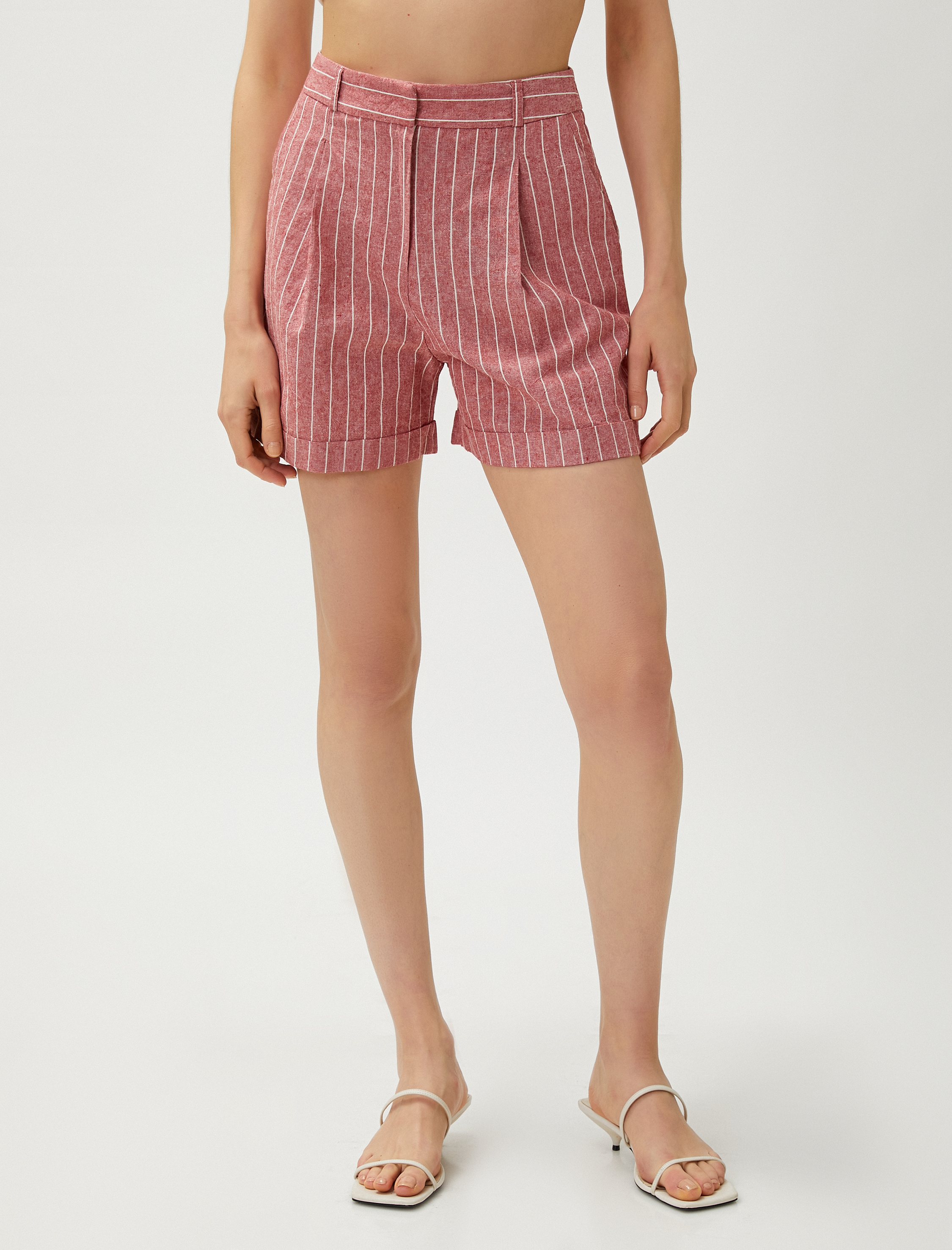   Cepli Şort Katlama Detaylı