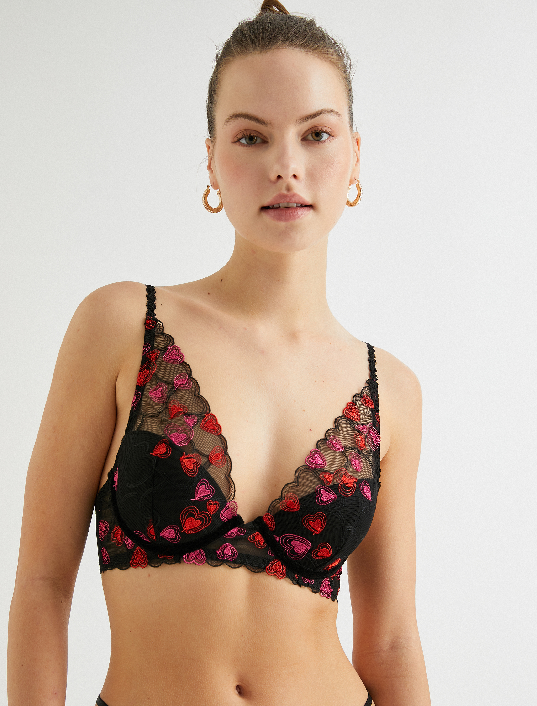   Desteksiz Sütyen Dolgusuz Kaplı Balenli Dantelli Kalpli