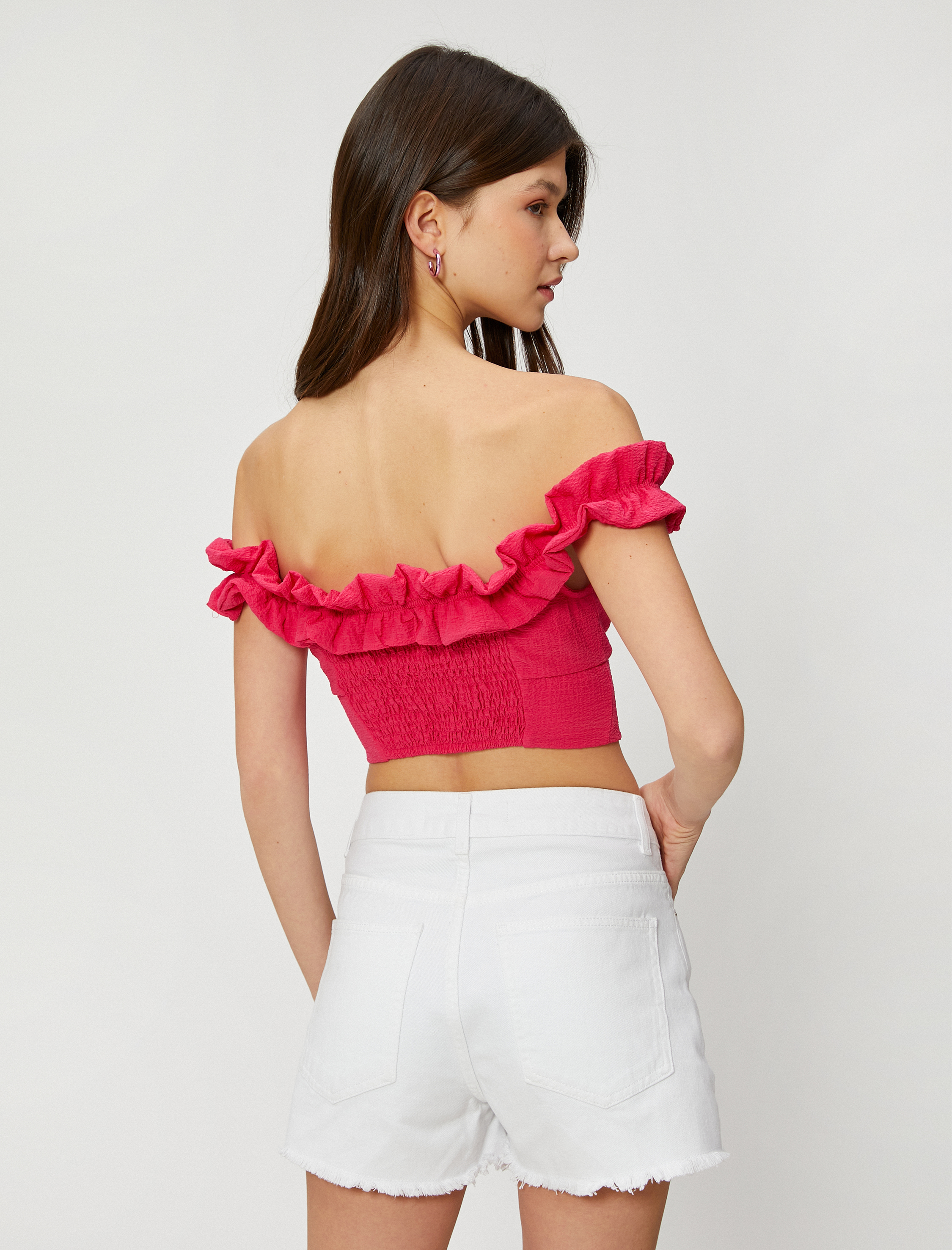   Madonna Yaka Omzu Açık Bluz Crop Fırfırlı Dokulu Viskon Karışımlı