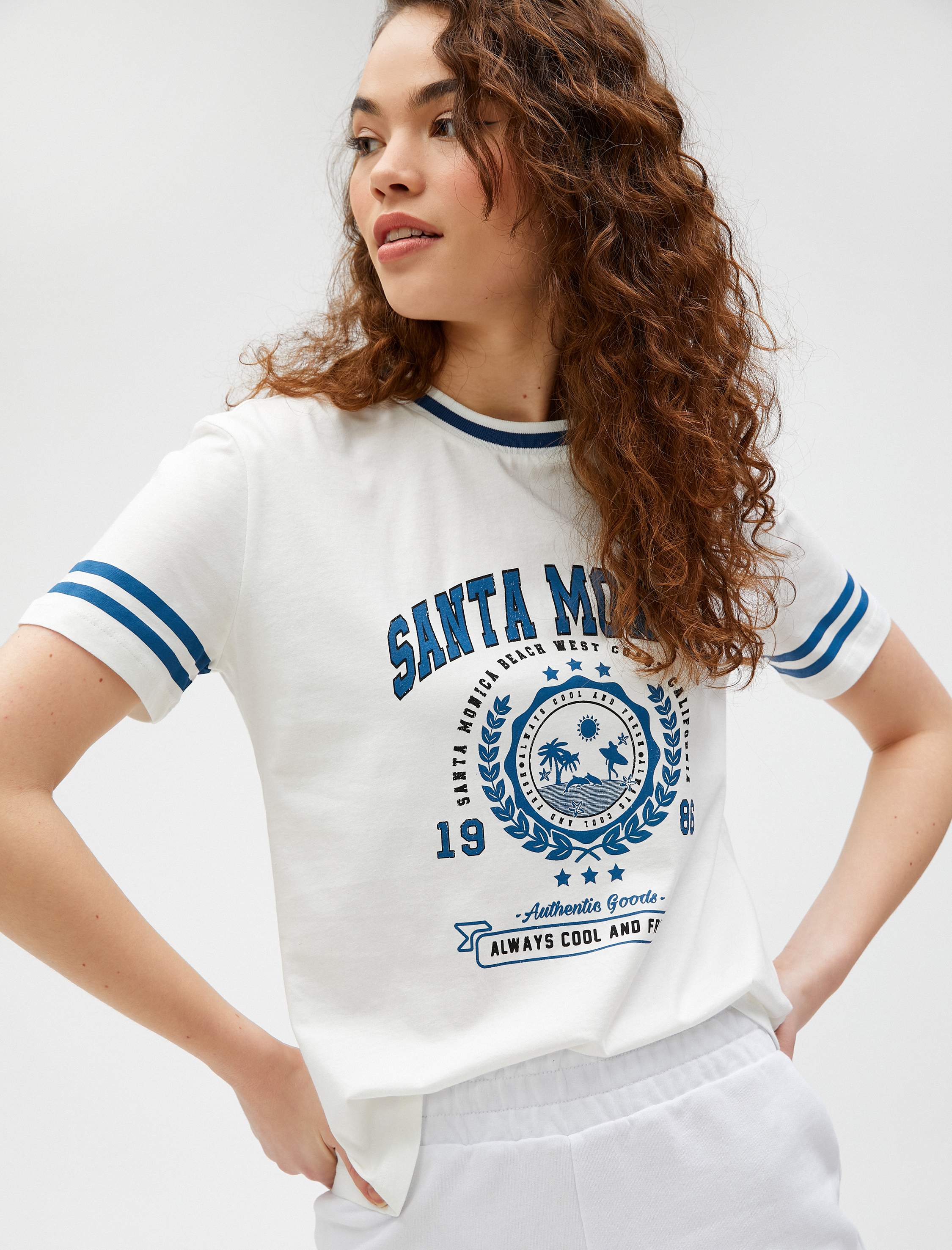   Kolej Baskılı Tişört Kısa Kollu Bisiklet Yaka Pamuklu