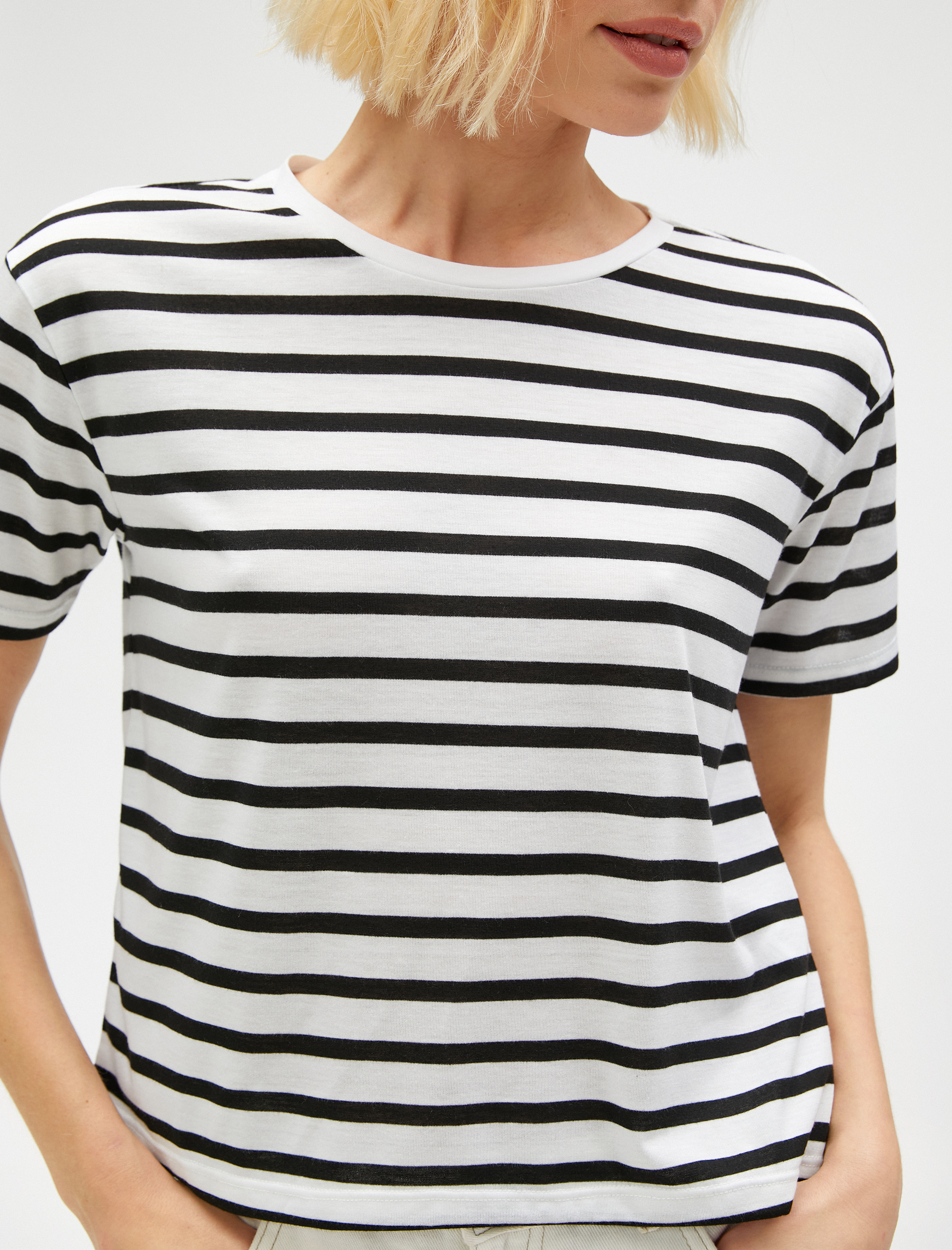   Basic Tişört Kısa Kollu Bisiklet Yaka