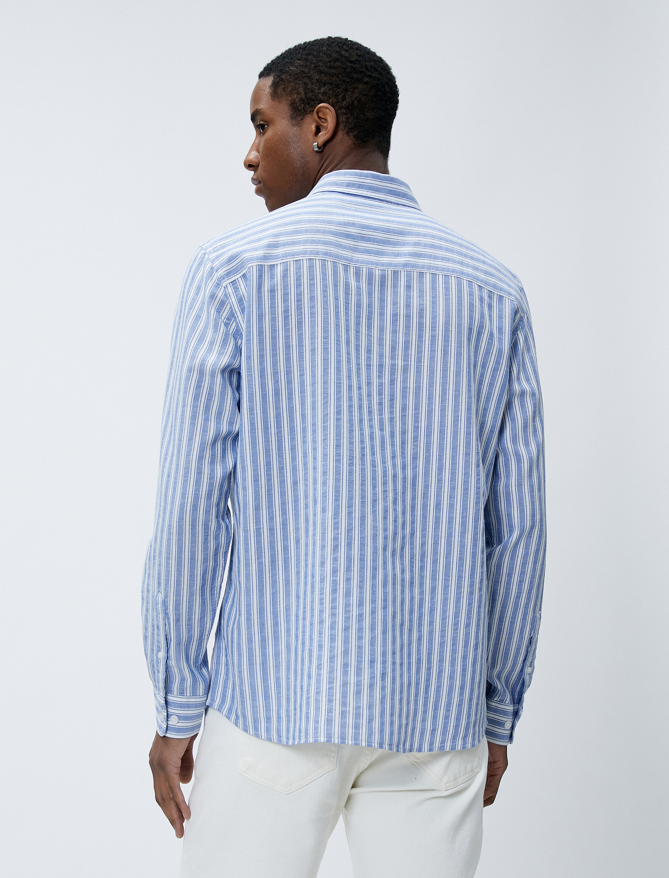   Klasik Yaka Gömlek Düğmeli