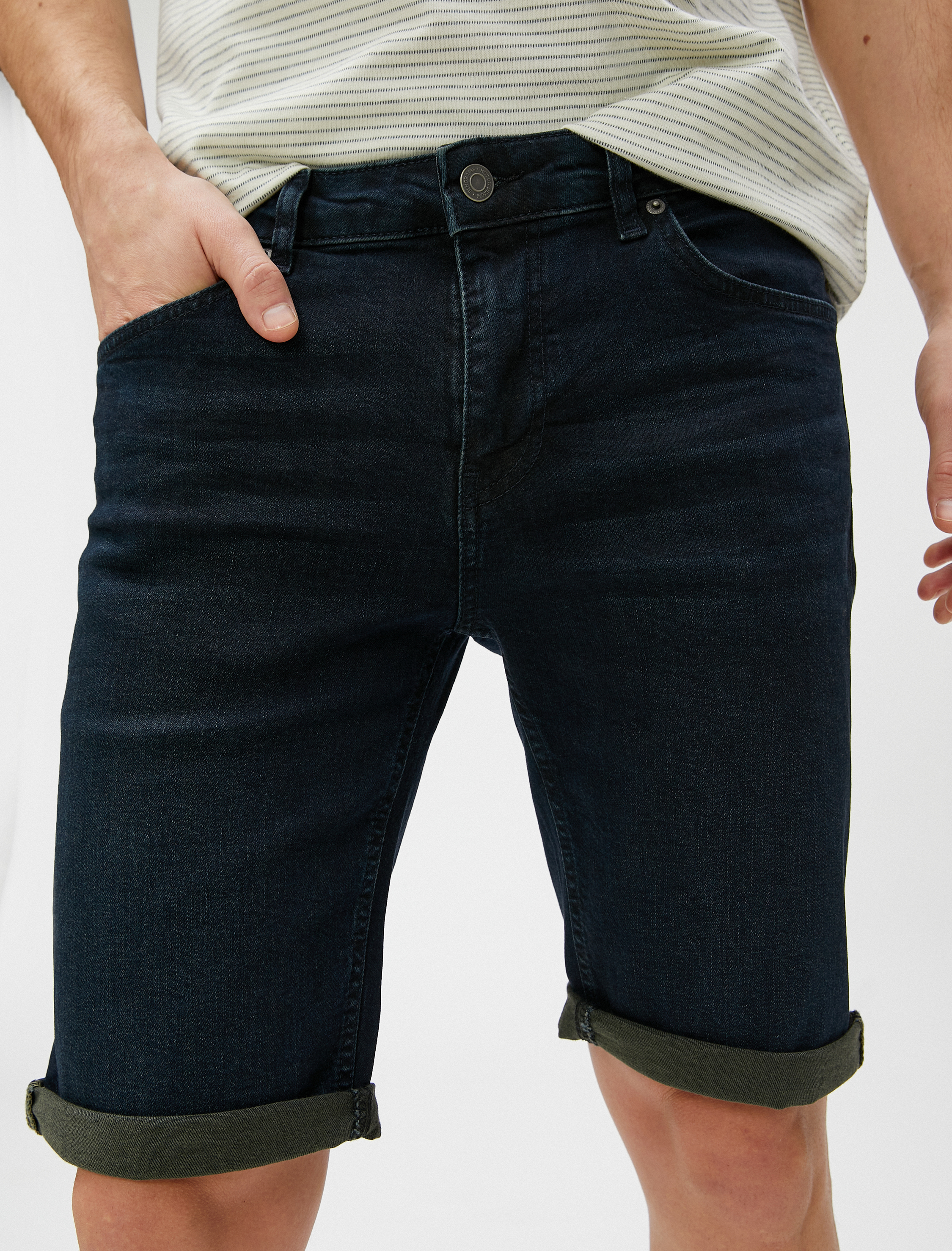   Bermuda Kot Şort Katlı Paça Detaylı Cepli Düğmeli