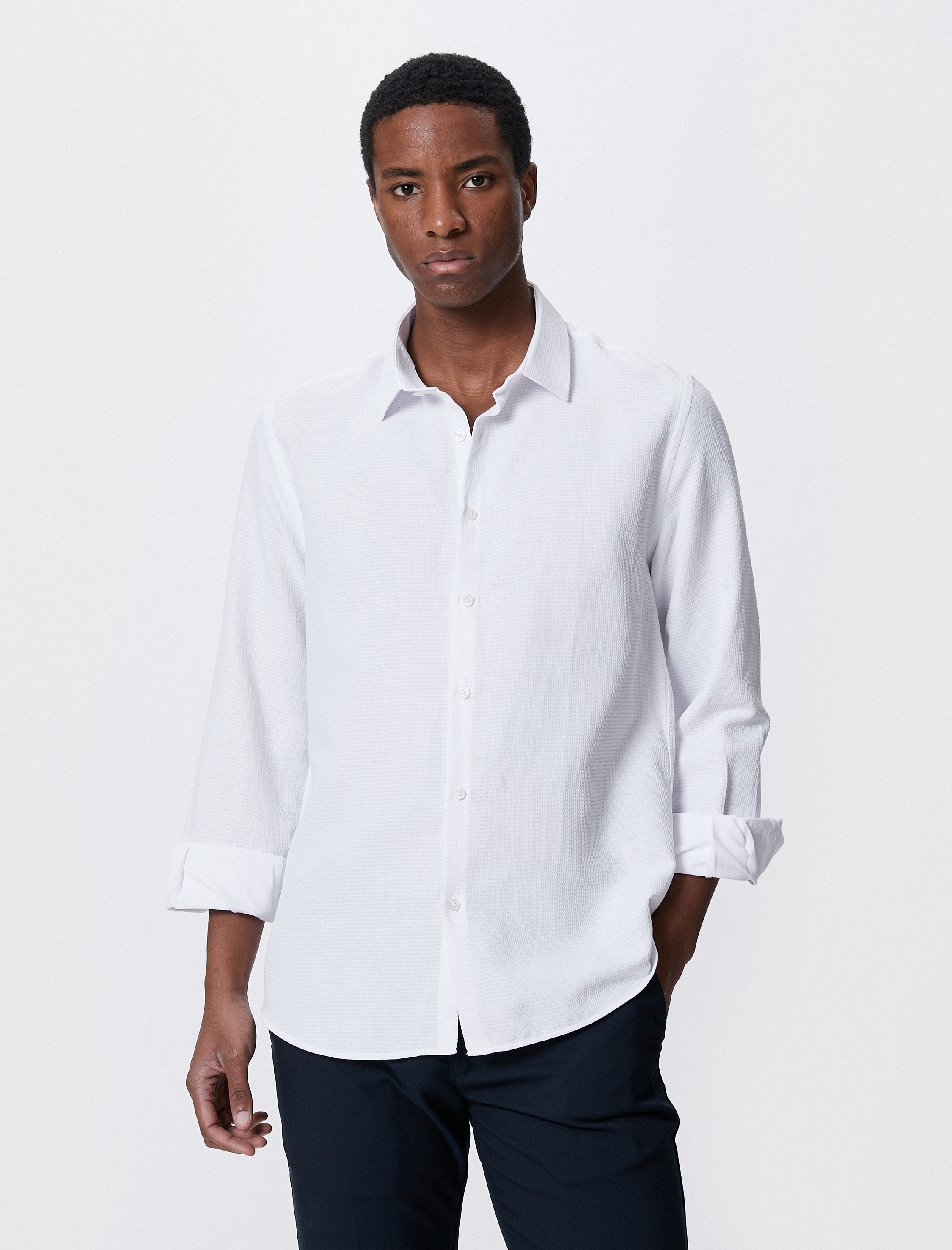   Basic Gömlek Klasik Yaka Dokulu Düğmeli Non Iron