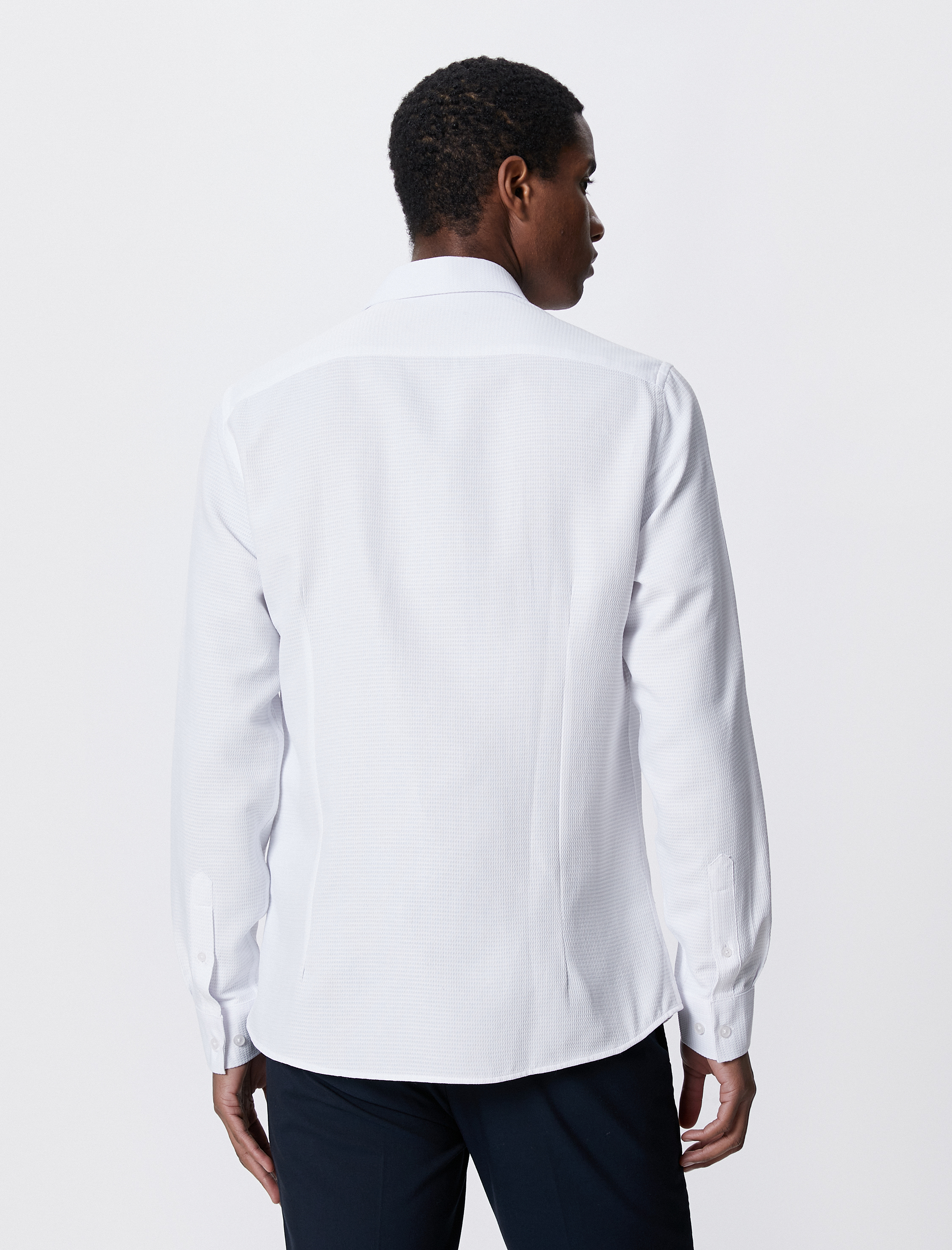   Basic Gömlek Klasik Yaka Dokulu Düğmeli Non Iron