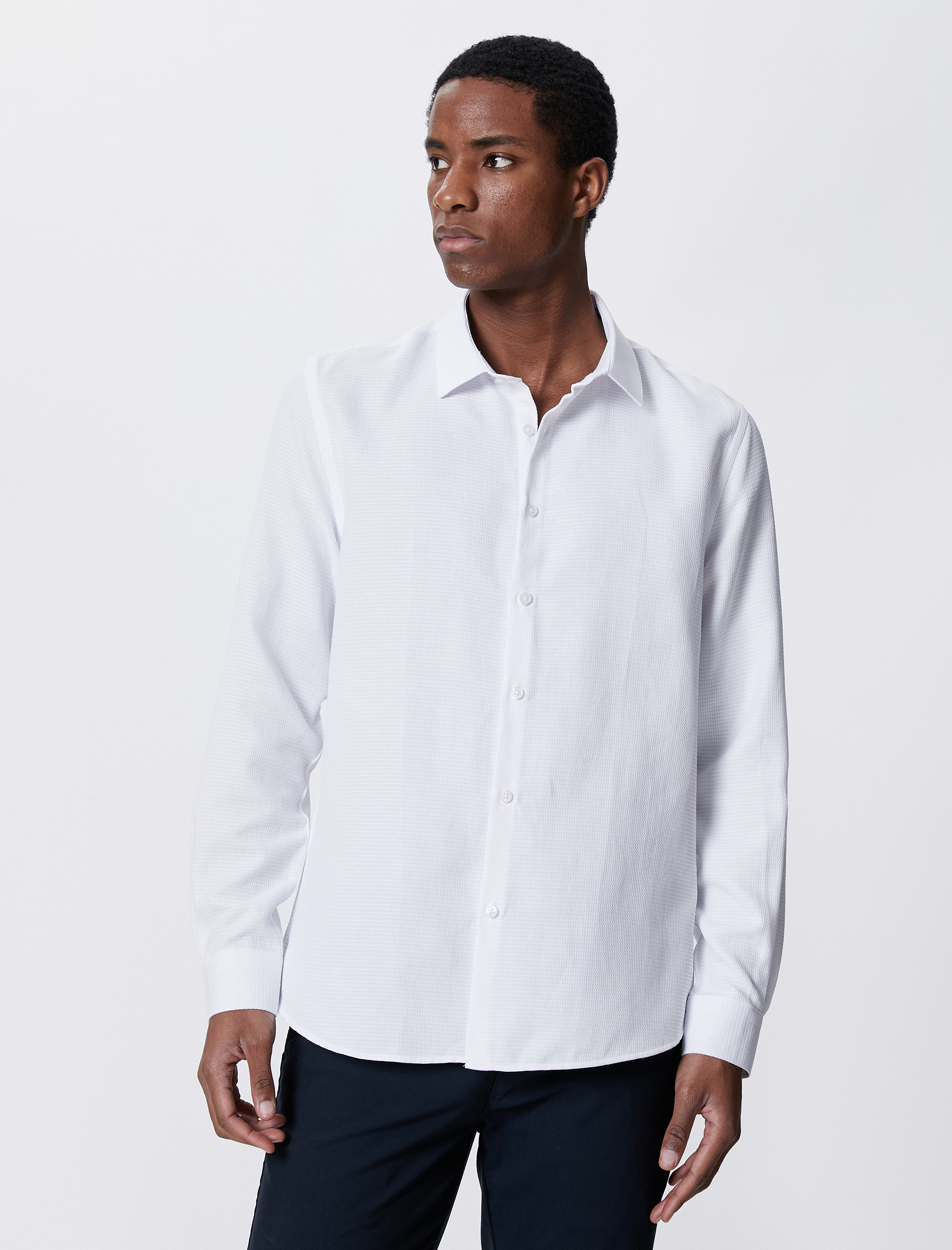   Basic Gömlek Klasik Yaka Dokulu Düğmeli Non Iron