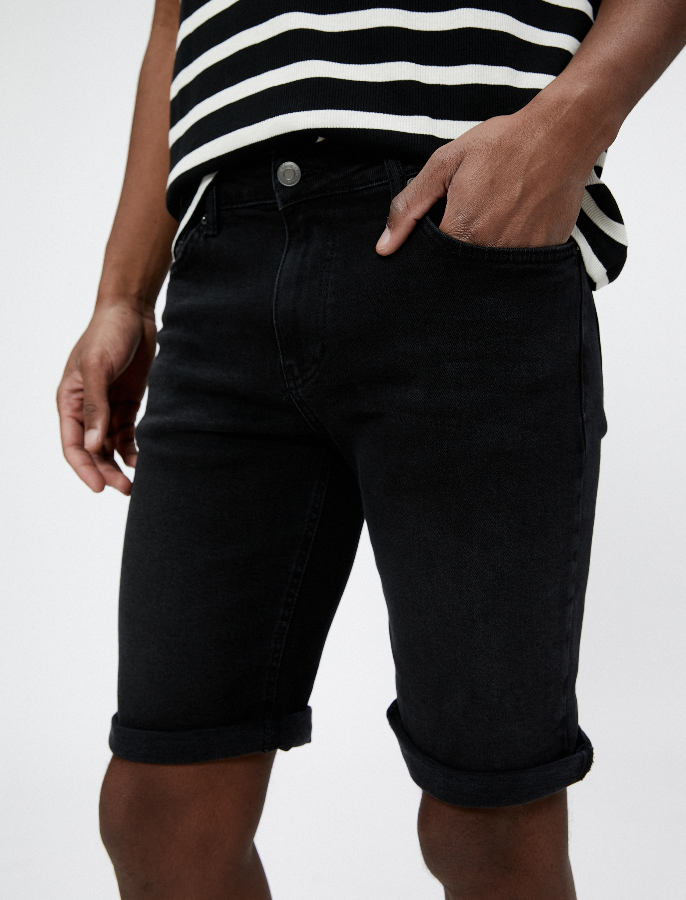 Kot Şort Katlı Paça Detaylı Düğmeli Cepli Pamuklu