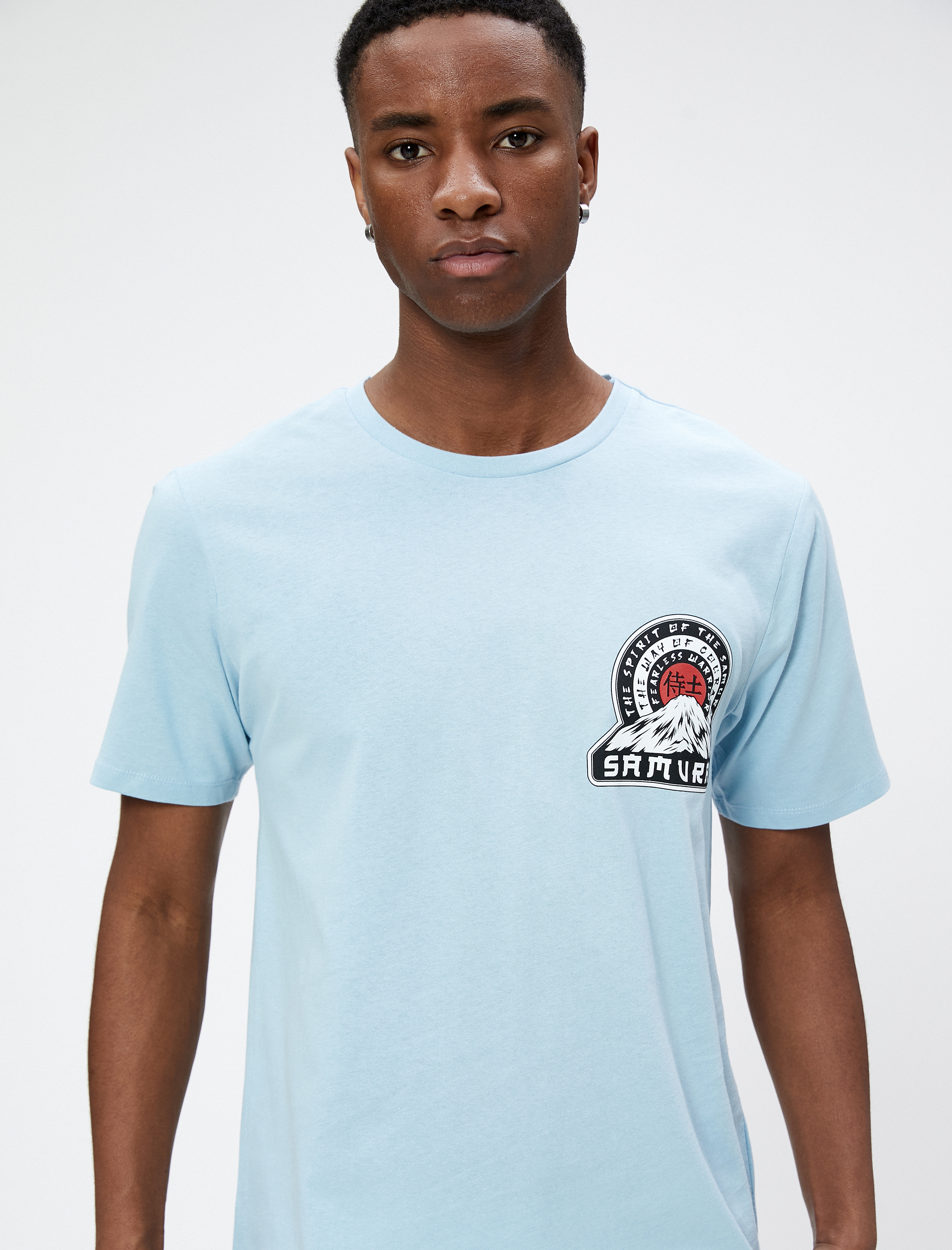   Uzakdoğu Baskılı Tişört Bisiklet Yaka Dar Kesim Kısa Kollu