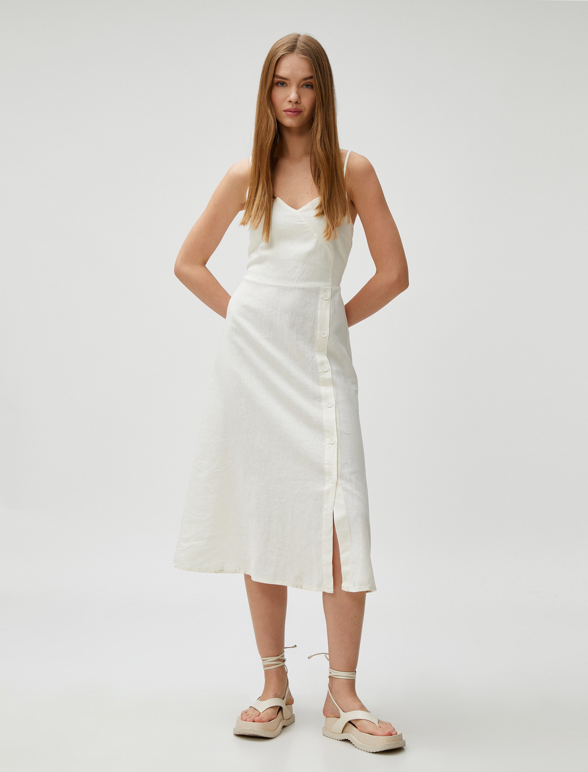   Midi Elbise İnce Askılı Yırtmaçlı Önü Düğmeli Keten Karışımlı