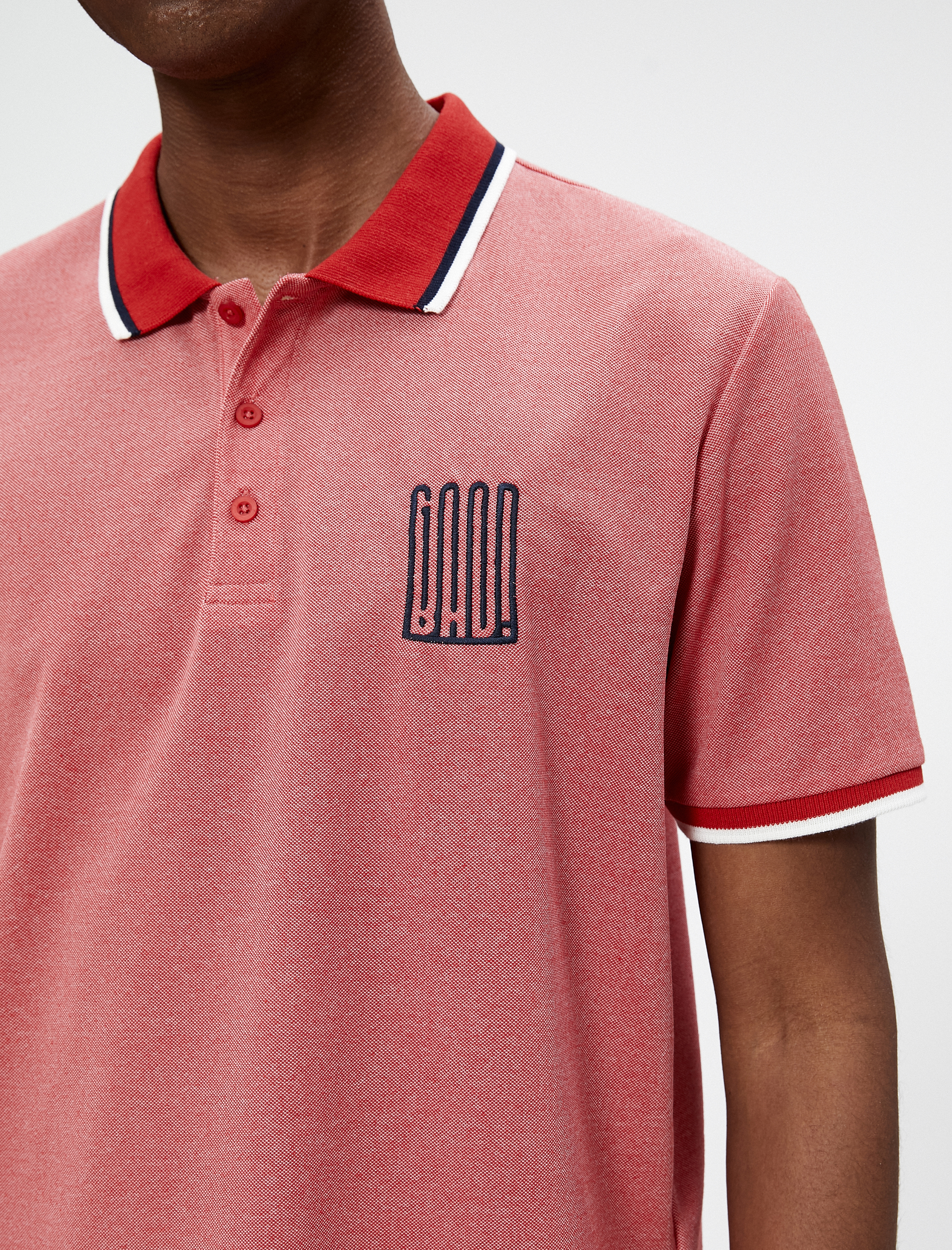 Polo Yaka Tişört Düğmeli Slogan İşlemeli Dar Kesim Kısa Kollu