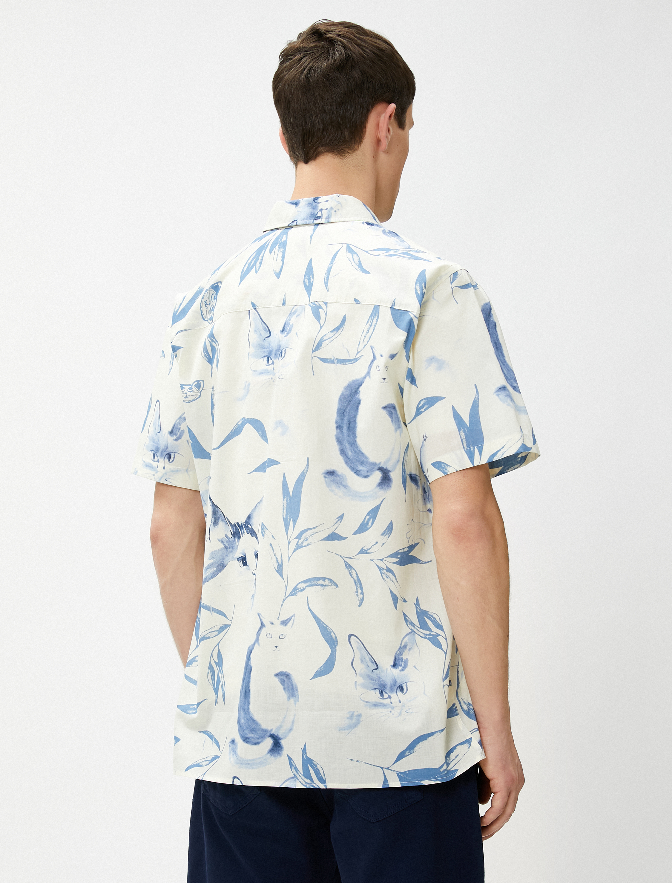   Yazlık Gömlek Kısa Kollu Kedi Baskılı Klasik Yaka Düğmeli