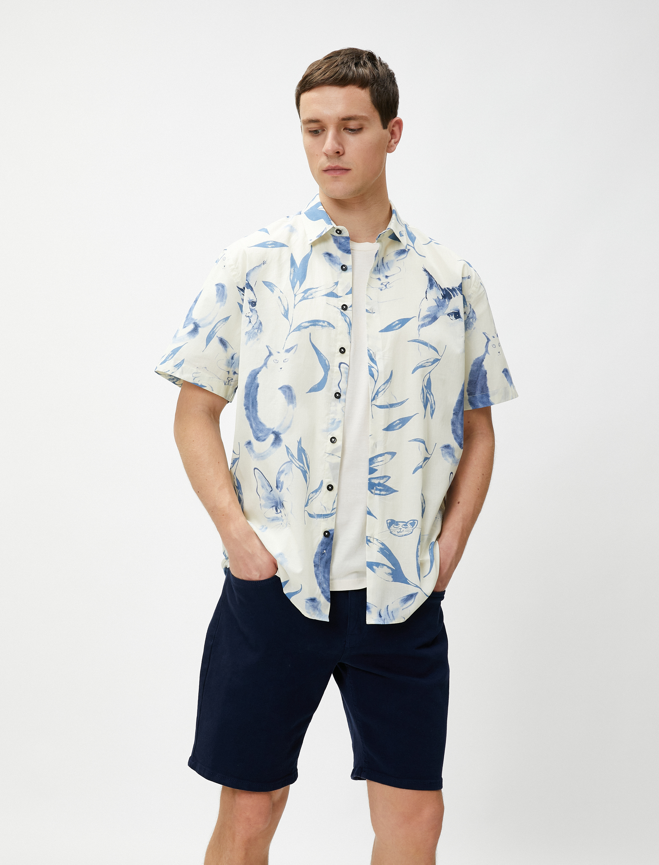   Yazlık Gömlek Kısa Kollu Kedi Baskılı Klasik Yaka Düğmeli