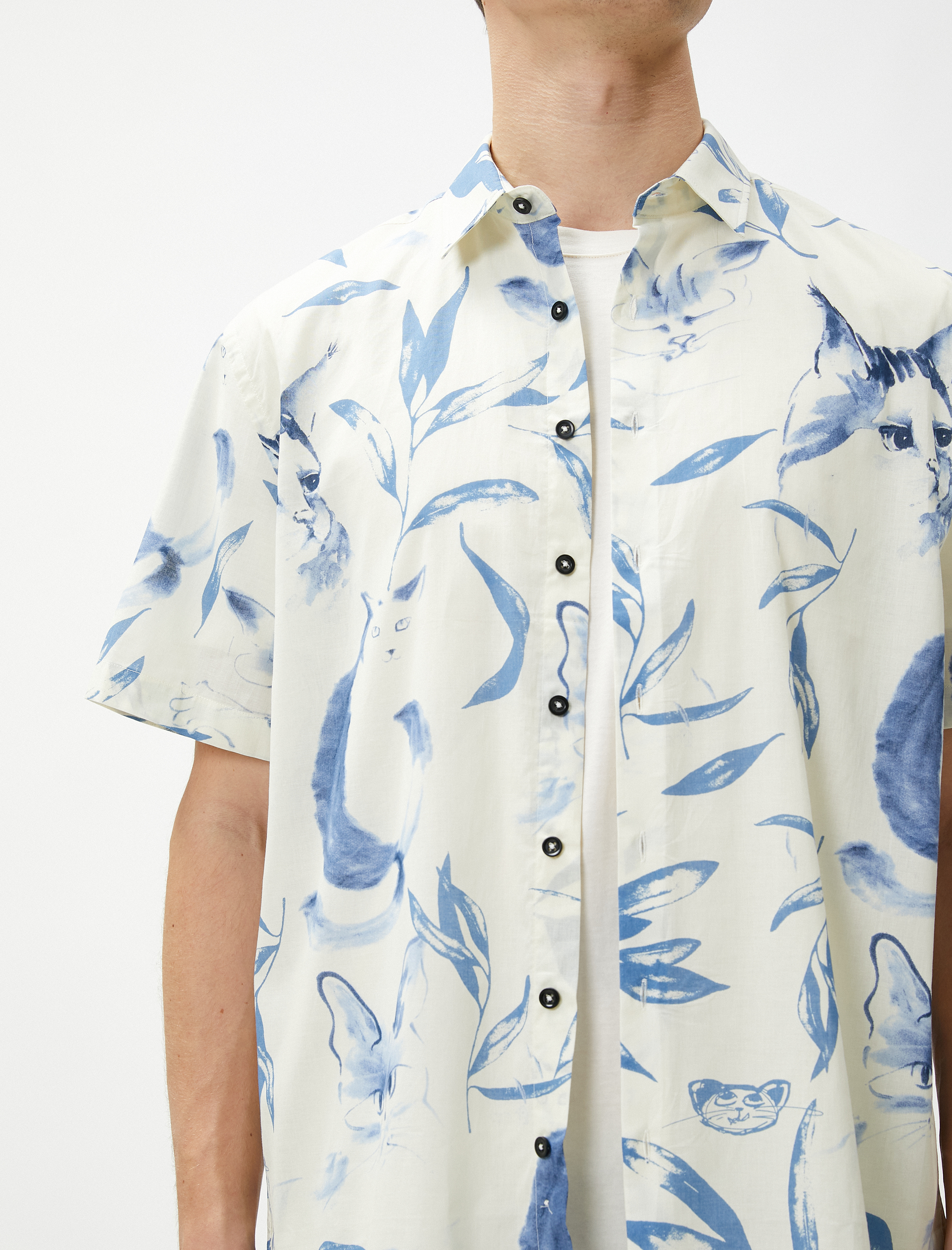   Yazlık Gömlek Kısa Kollu Kedi Baskılı Klasik Yaka Düğmeli