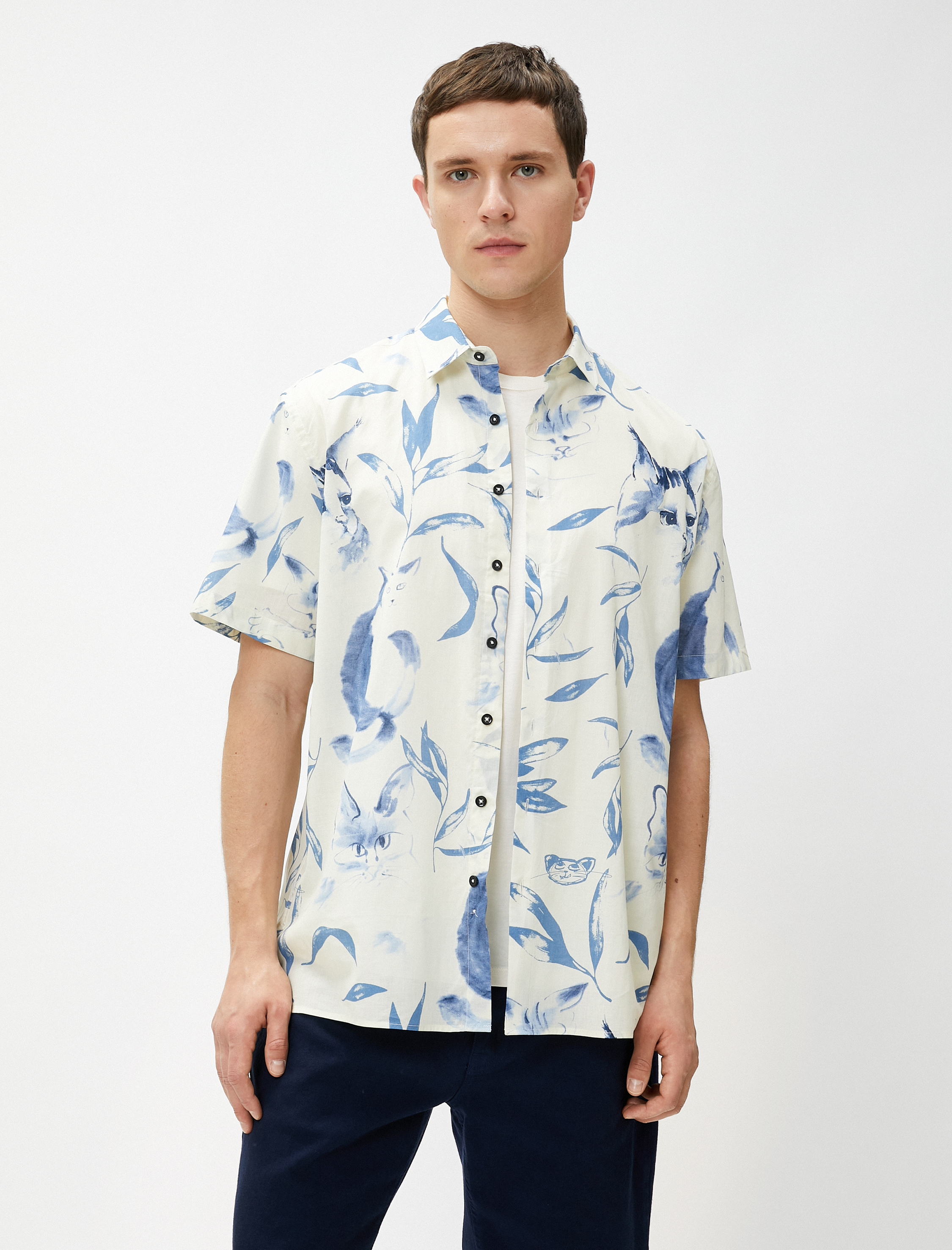   Yazlık Gömlek Kısa Kollu Kedi Baskılı Klasik Yaka Düğmeli