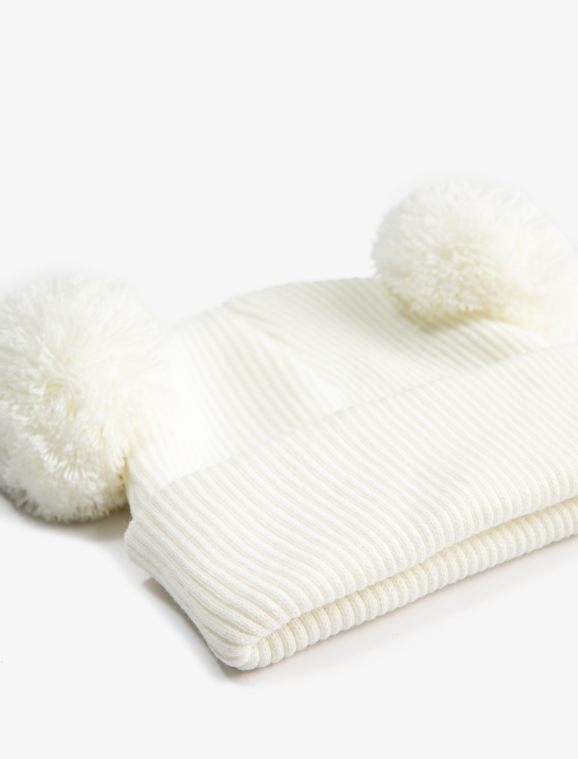  Kız Bebek Ponponlu Triko Bere