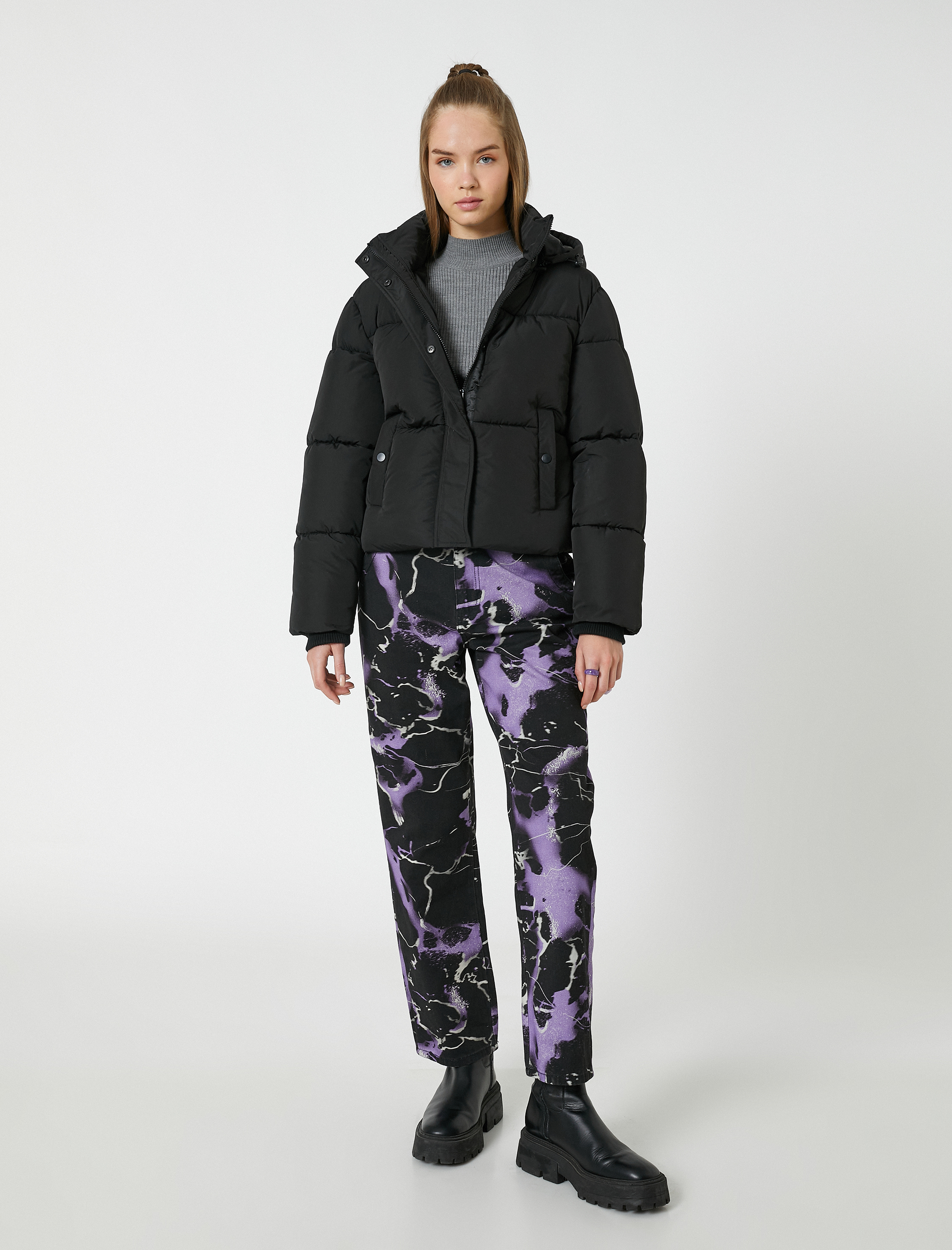   Kısa Şişme Mont Kapüşonlu Fermuarlı Cep Detaylı