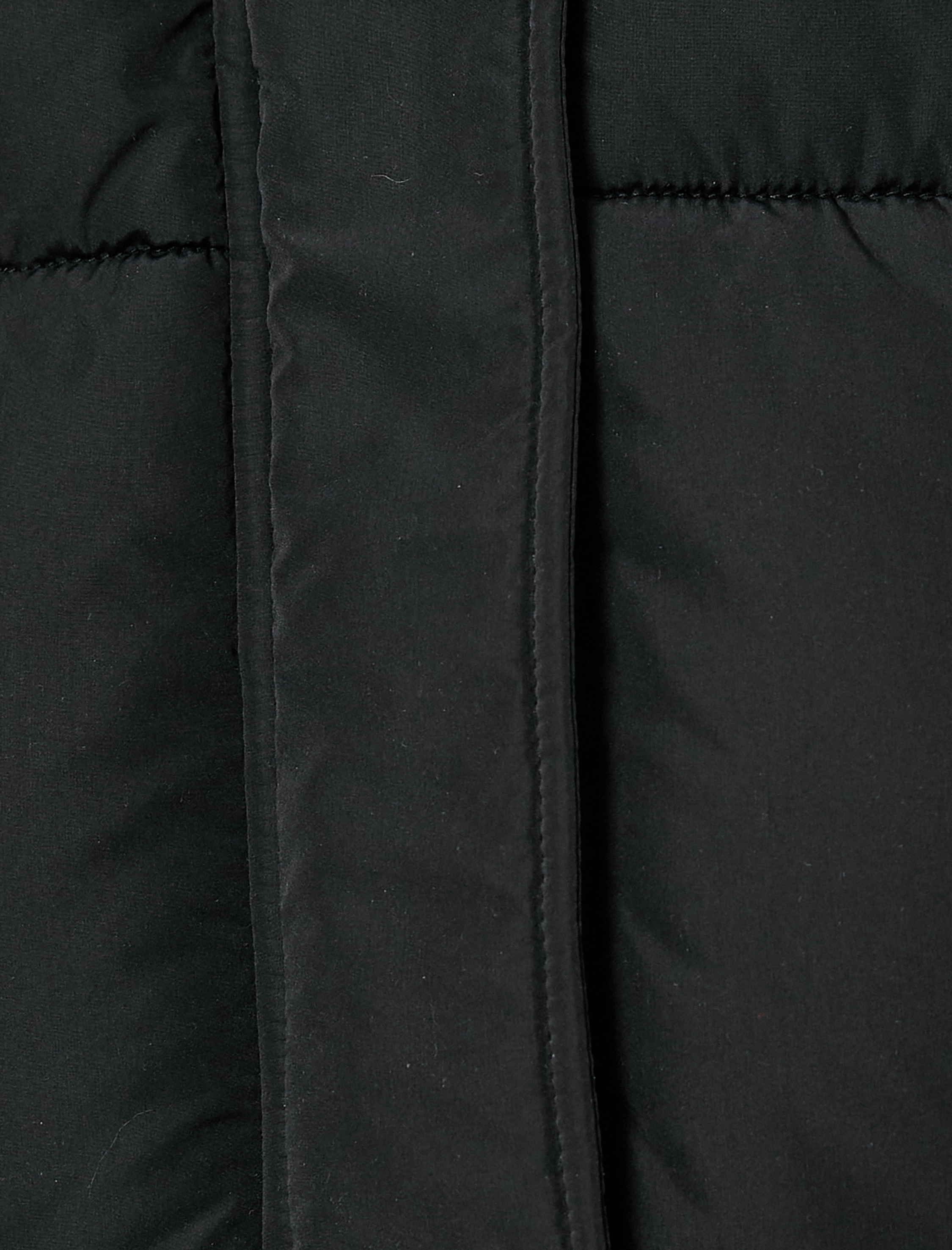   Kısa Şişme Mont Kapüşonlu Fermuarlı Cep Detaylı