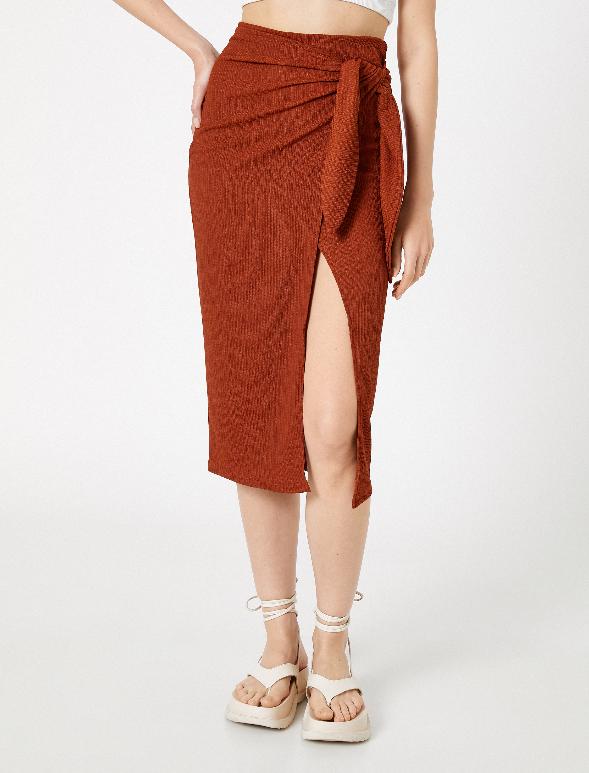   Midi Etek Yırtmaçlı Beli Bağlamalı Bürümcük