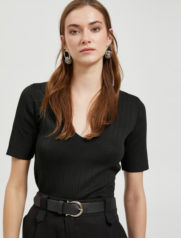  Kısa Kollu Triko Kazak V Yaka Ribanalı