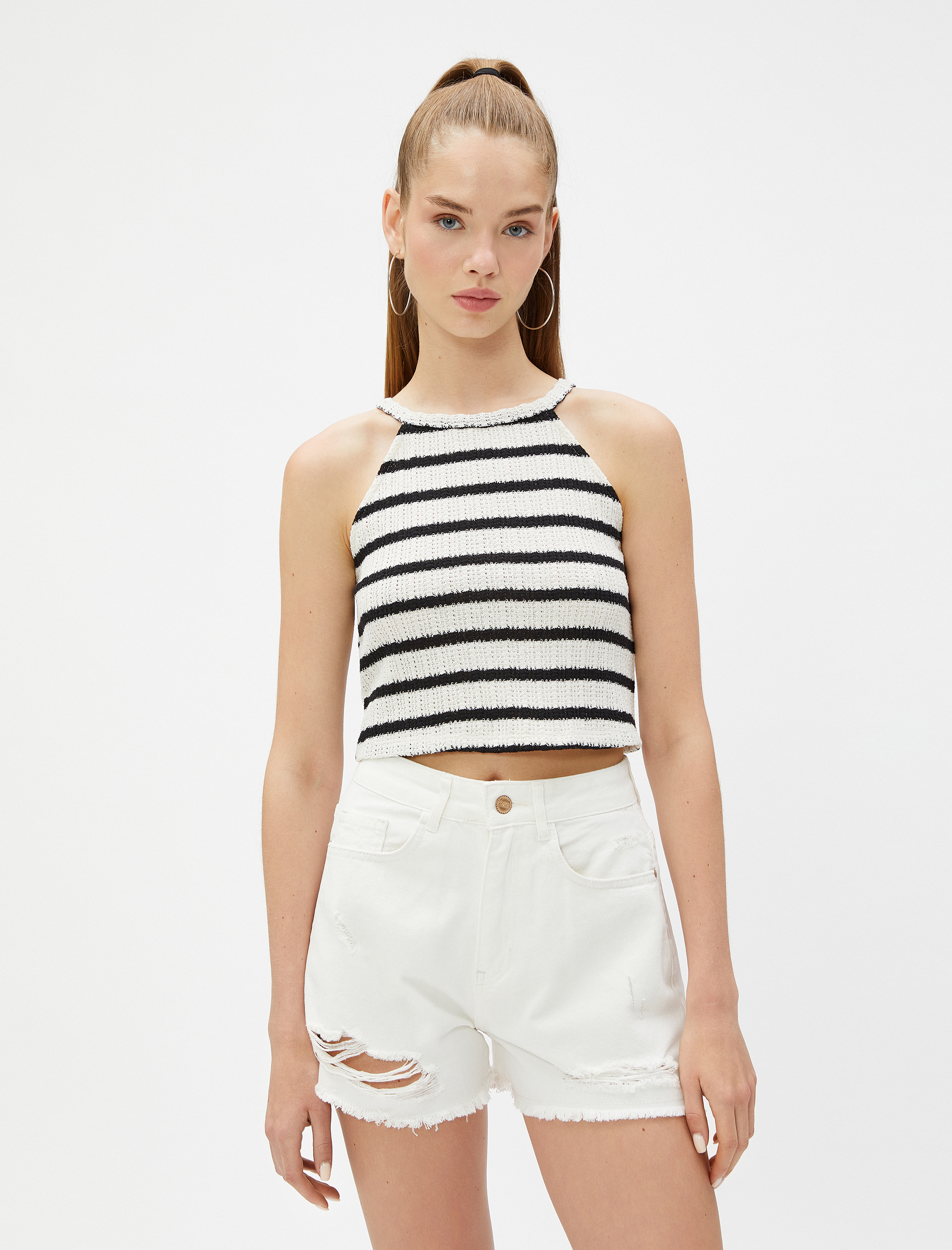 Crop Kroşe Atlet Halter Yaka Triko Ajurlu Dar Kesim