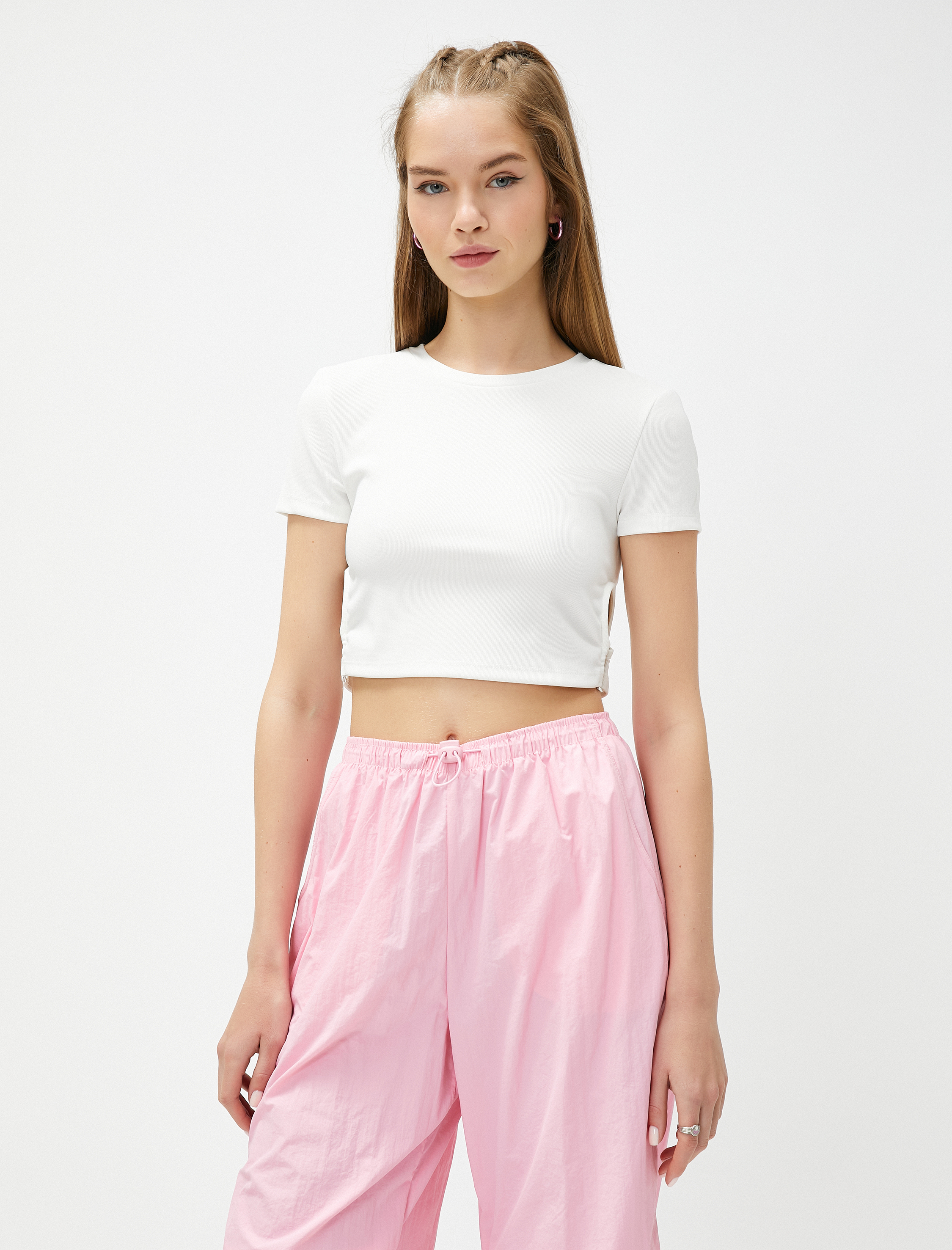   Basic Crop Tişört Pencere Detaylı Bisiklet Yaka