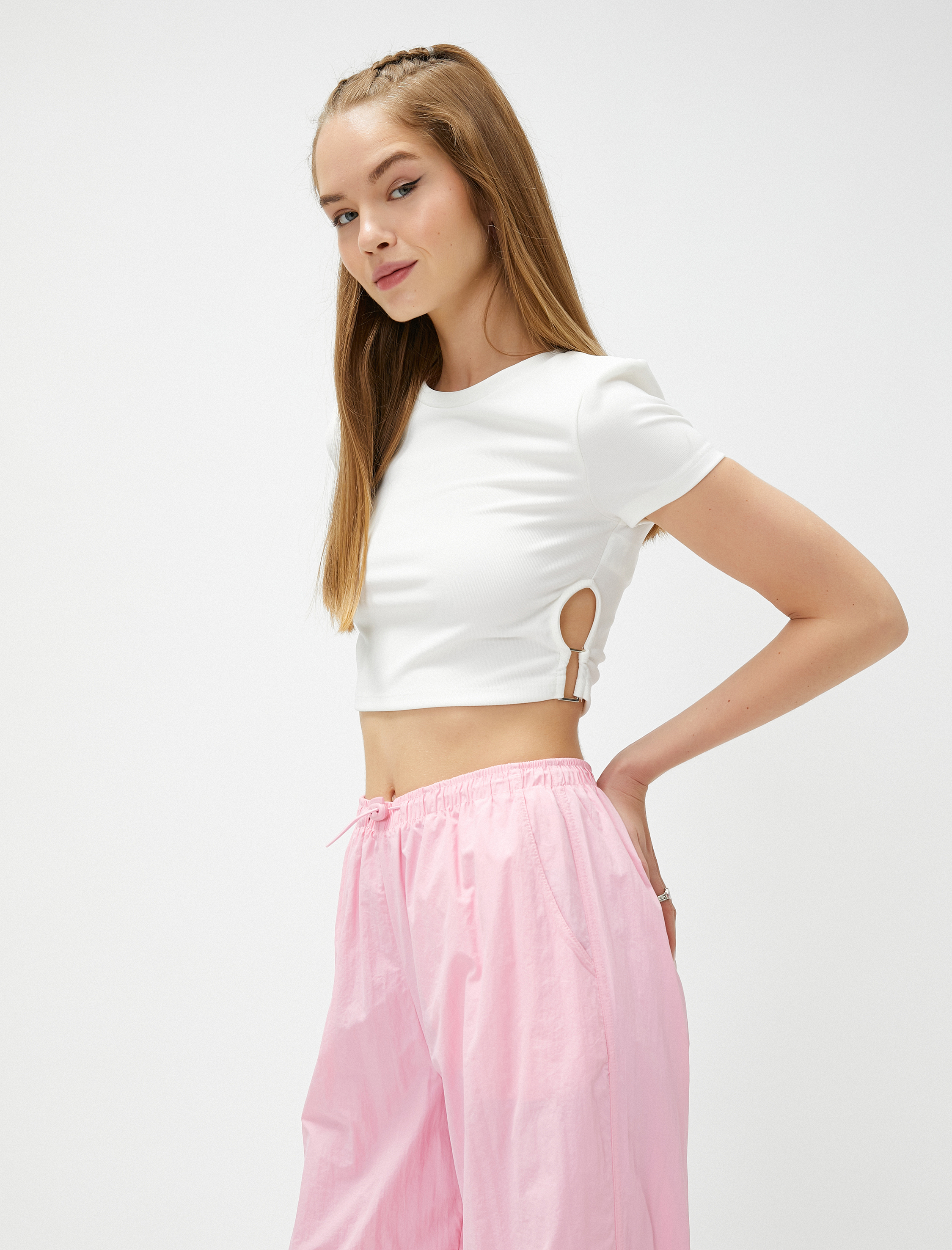   Basic Crop Tişört Pencere Detaylı Bisiklet Yaka