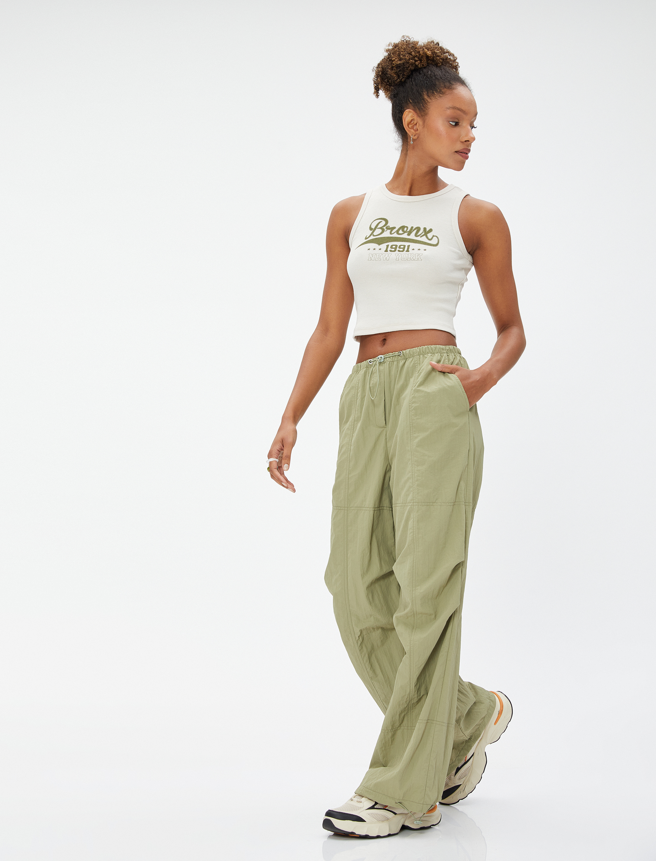   Paraşüt Pantolon Beli ve Paçası Lastikli Stoperli