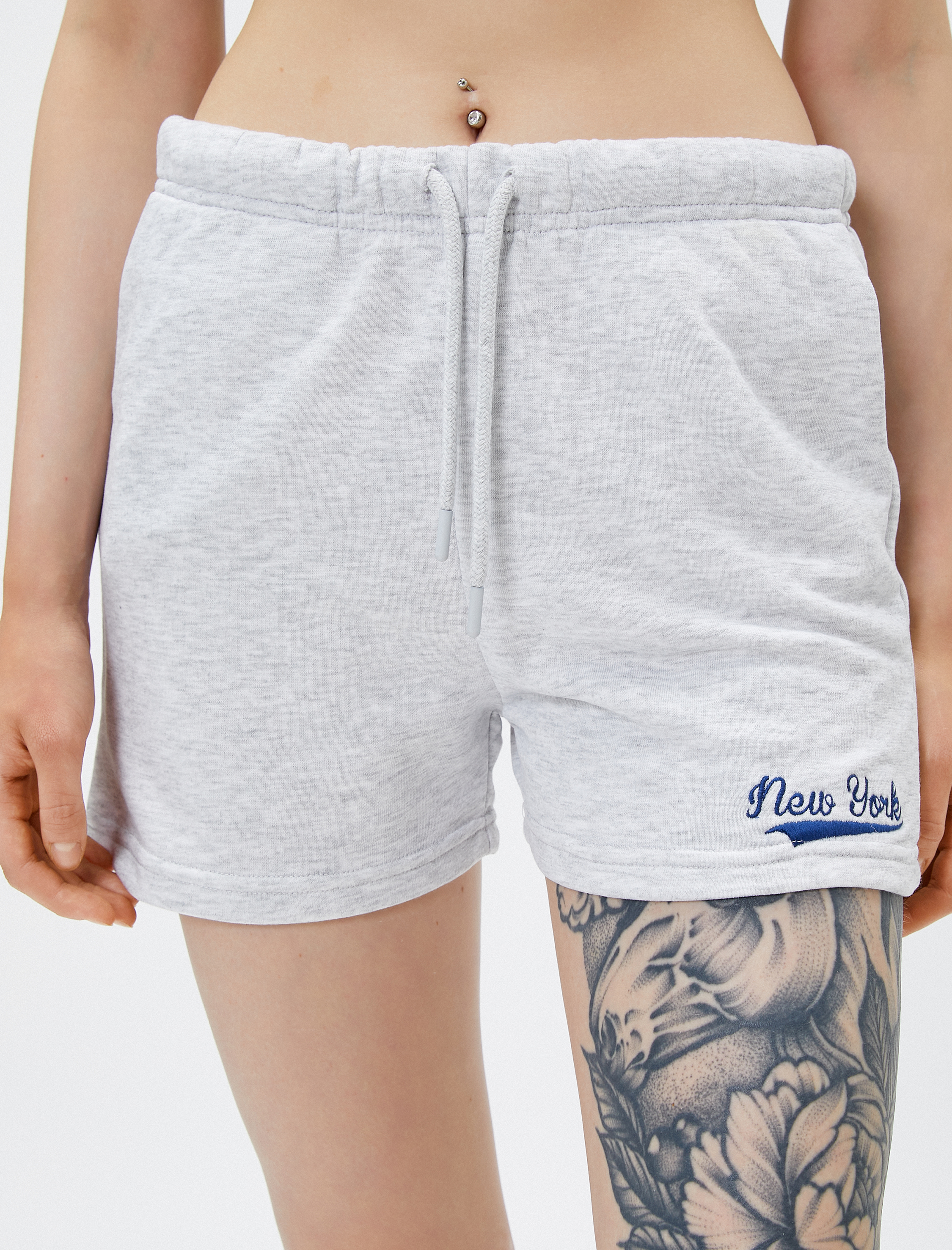   Mini Şort Beli Bağcıklı Slogan Nakışlı Viskon Karışımlı