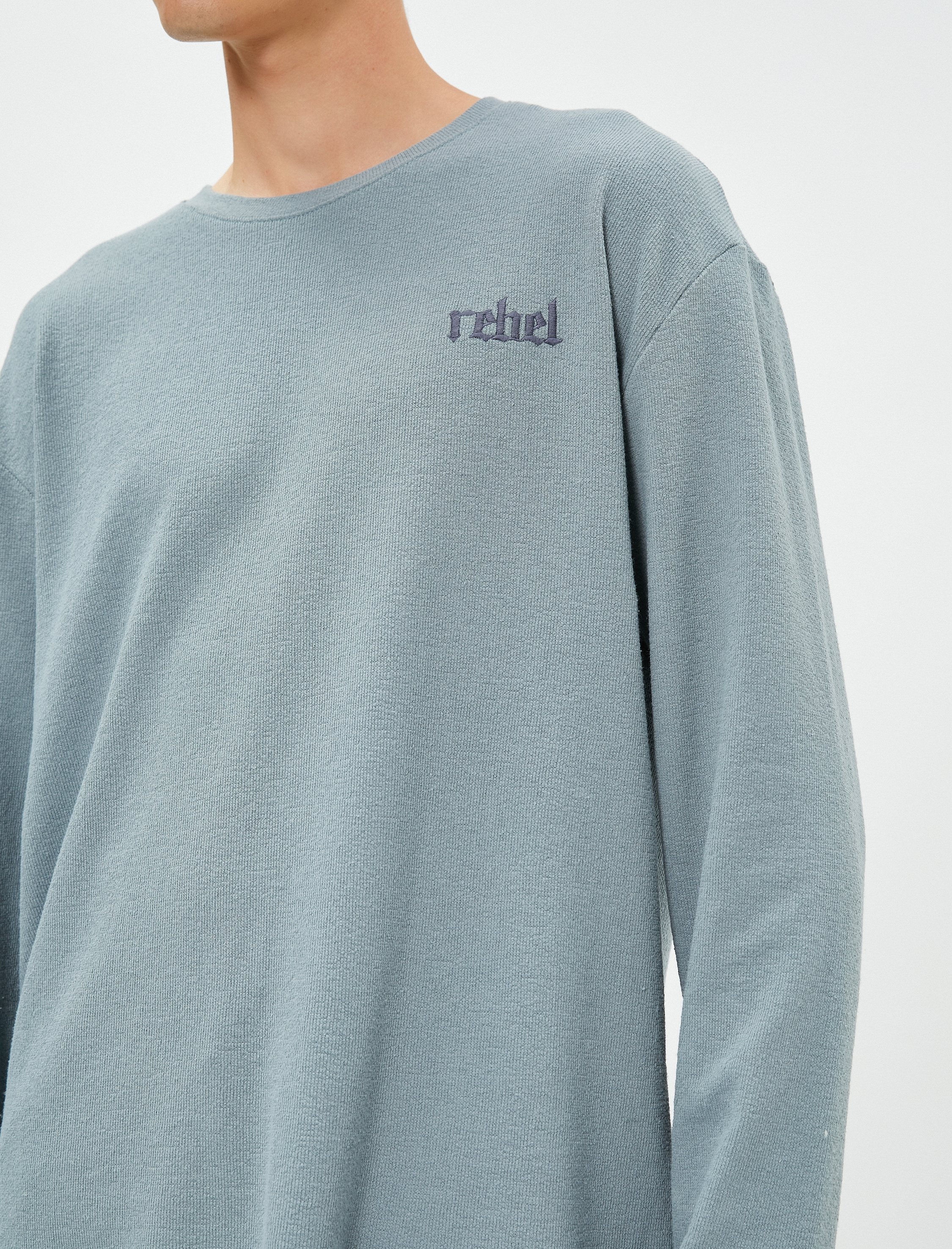   Uzun Kollu Tişört Slogan İşlemeli Bisiklet Yaka