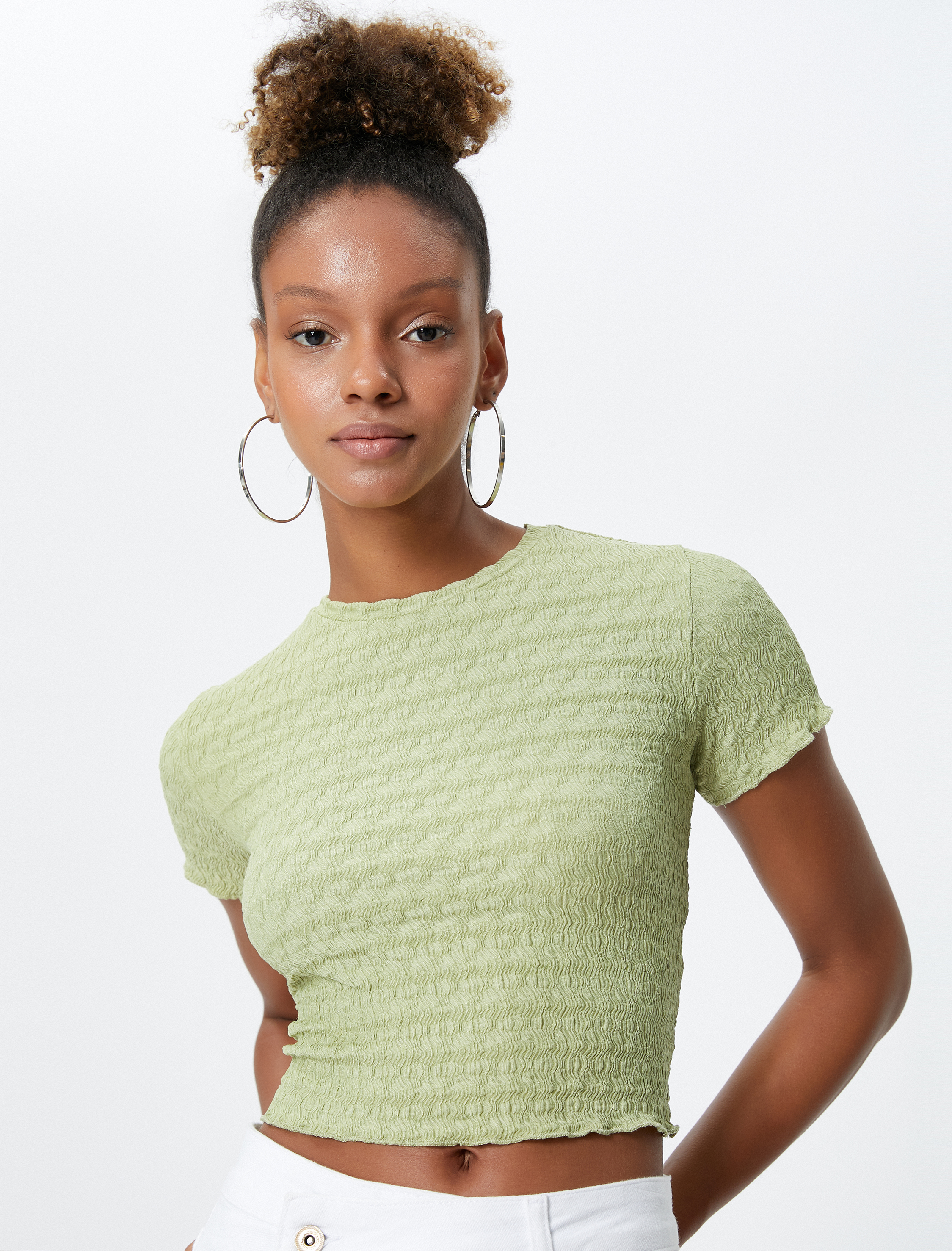   Bisiklet Yaka Tişört Dokulu Kısa Kollu Gofre Görünümlü Bürümcük