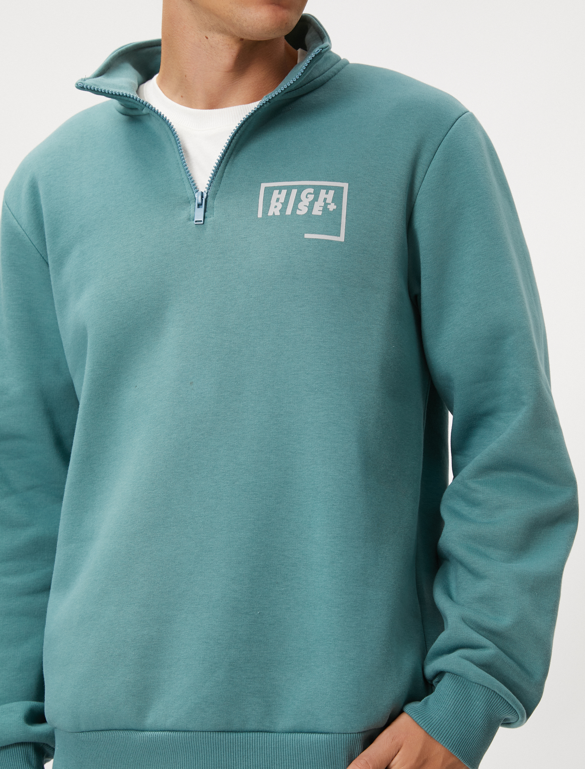   Yarım Fermuarlı Sweatshirt Slogan Baskılı Dik Yaka Ribanalı Şardonlu