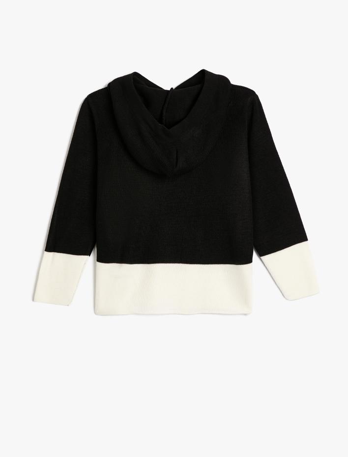 Kız Çocuk Kapşonlu Triko Kazak Renk Bloklu İşlemeli Uzun Kollu