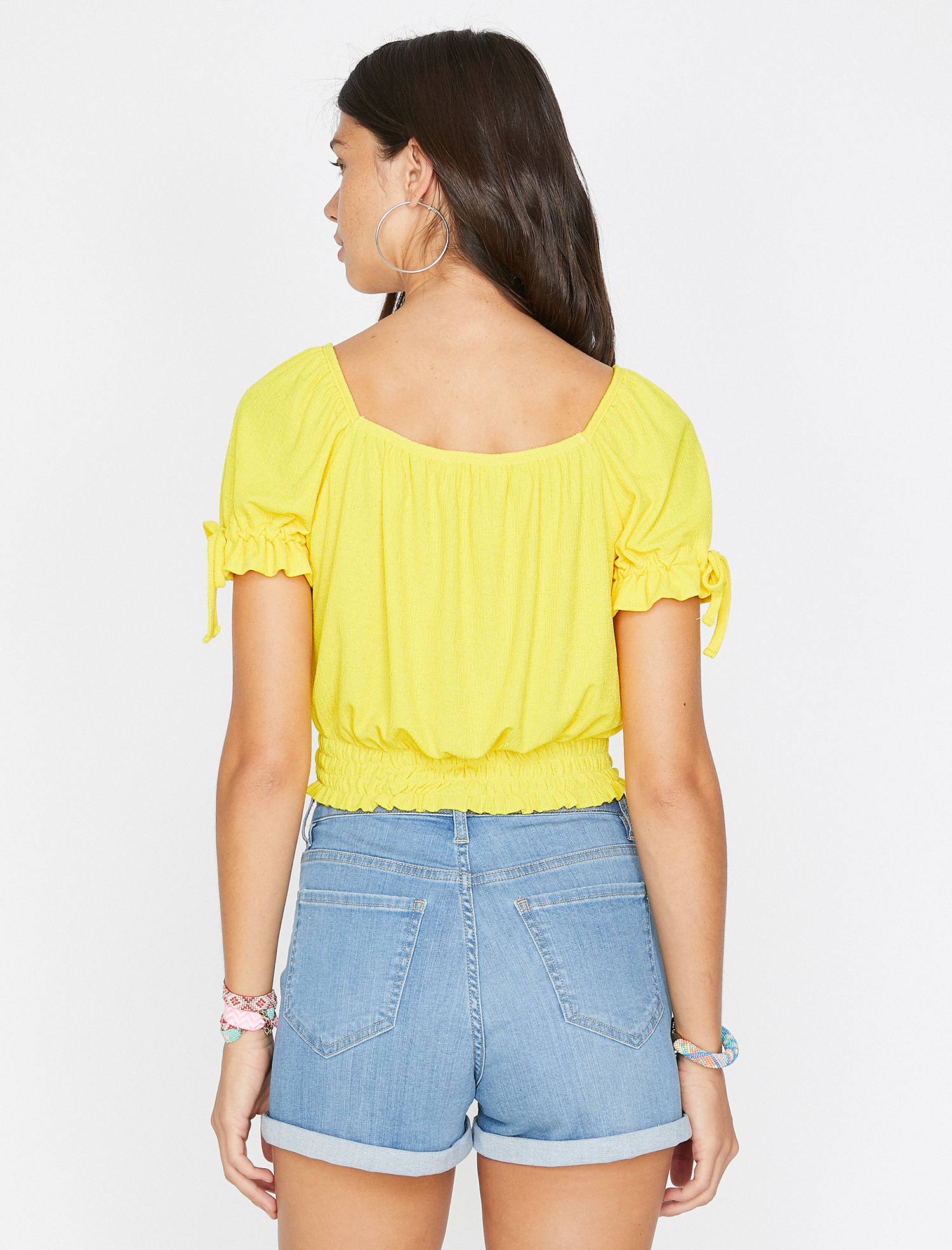   Omzu Açık Tişört