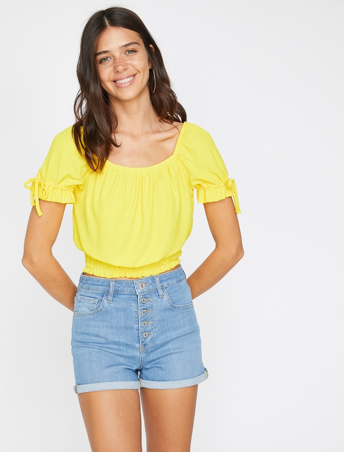  Omzu Açık Tişört