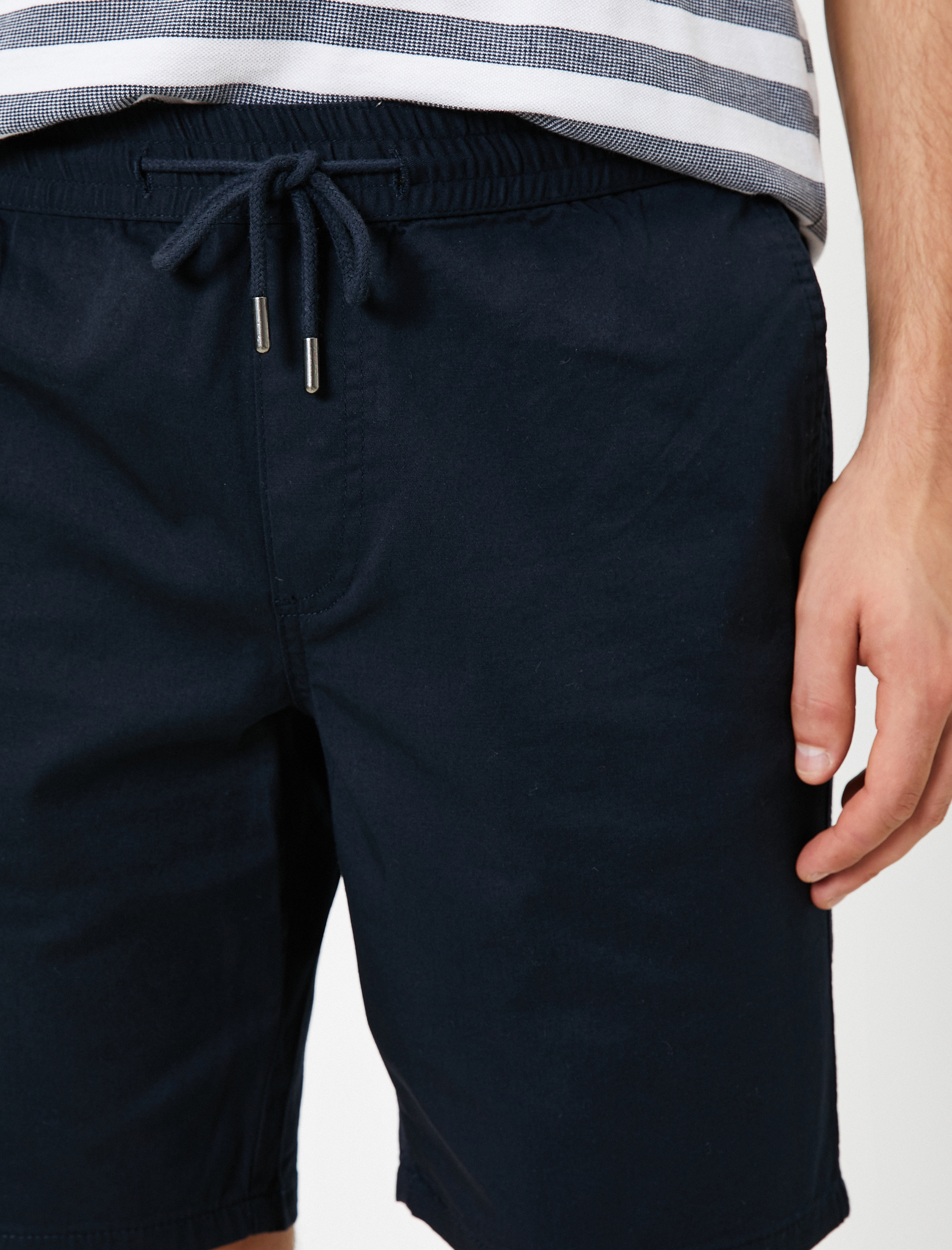   Beli Bağlamalı Şort