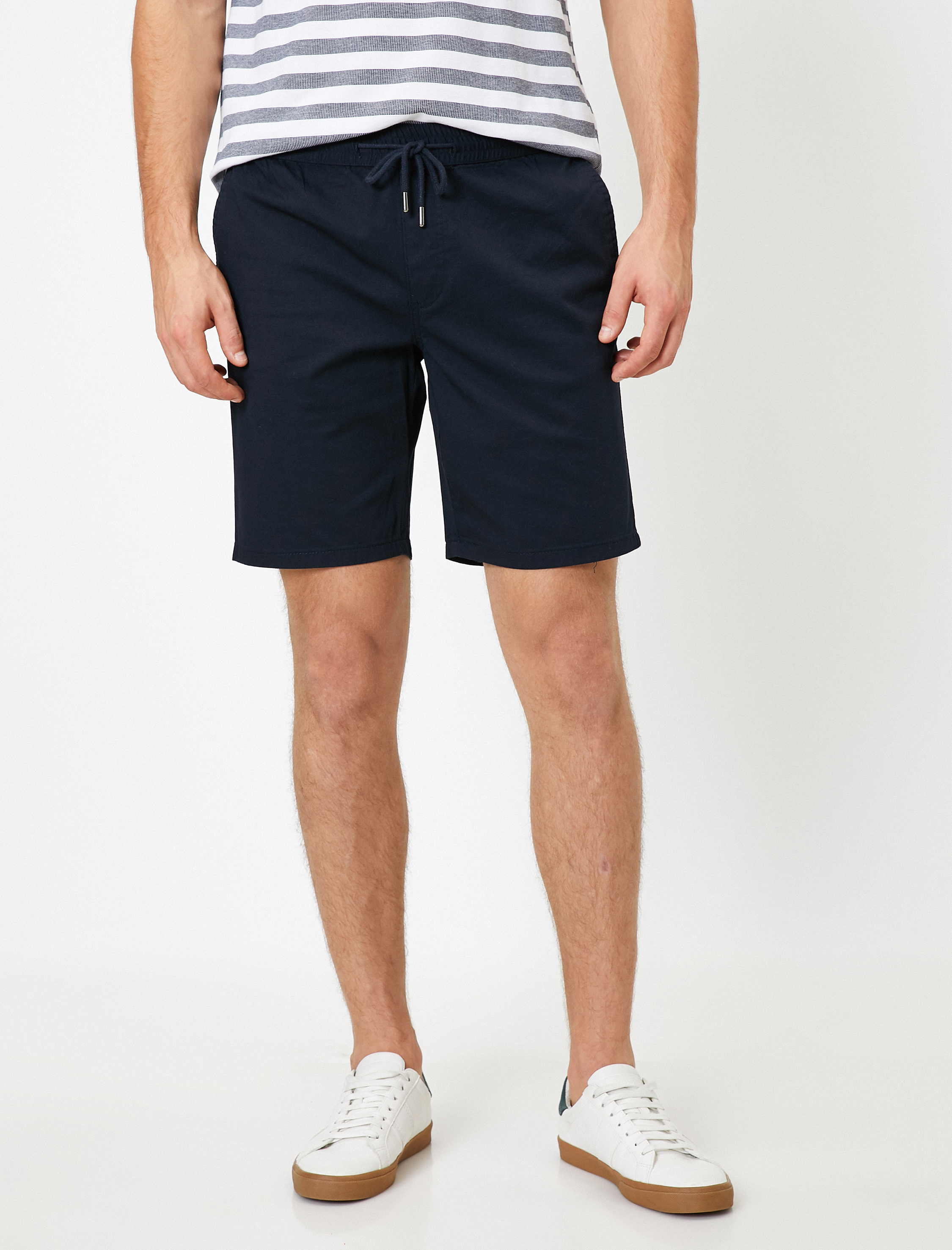   Beli Bağlamalı Şort