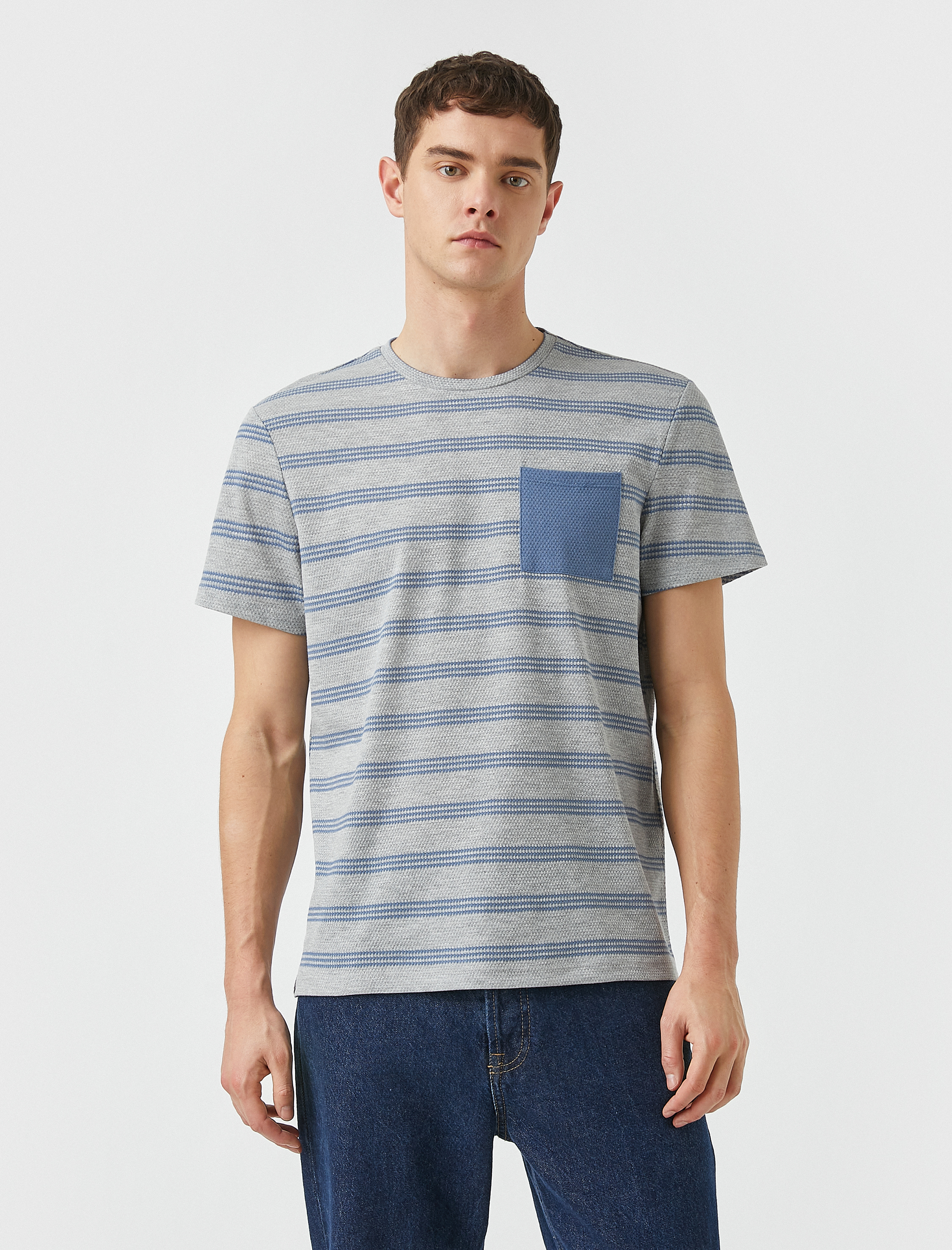   Çizgili Cepli Tişört