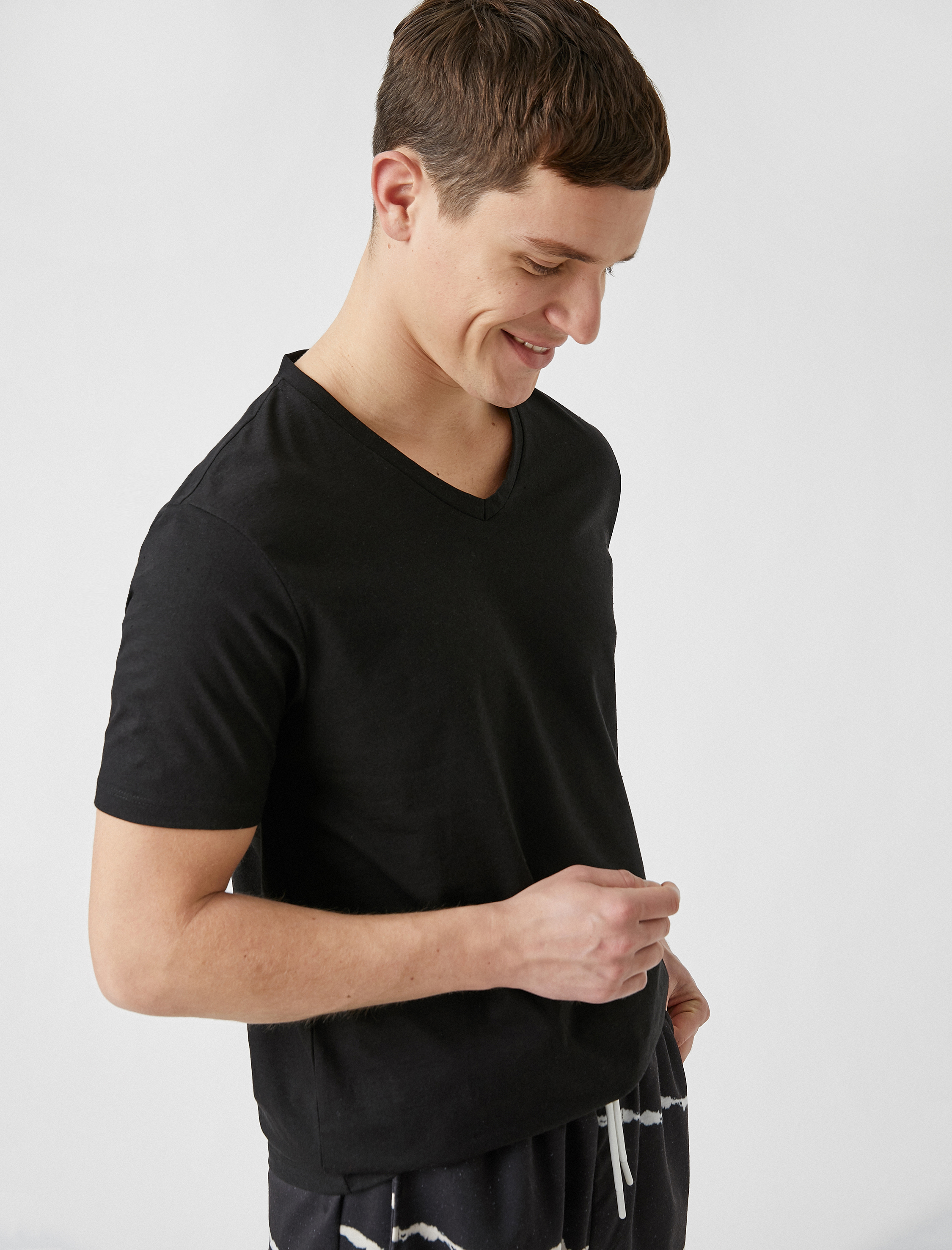   Slim Fit Basic Tişört