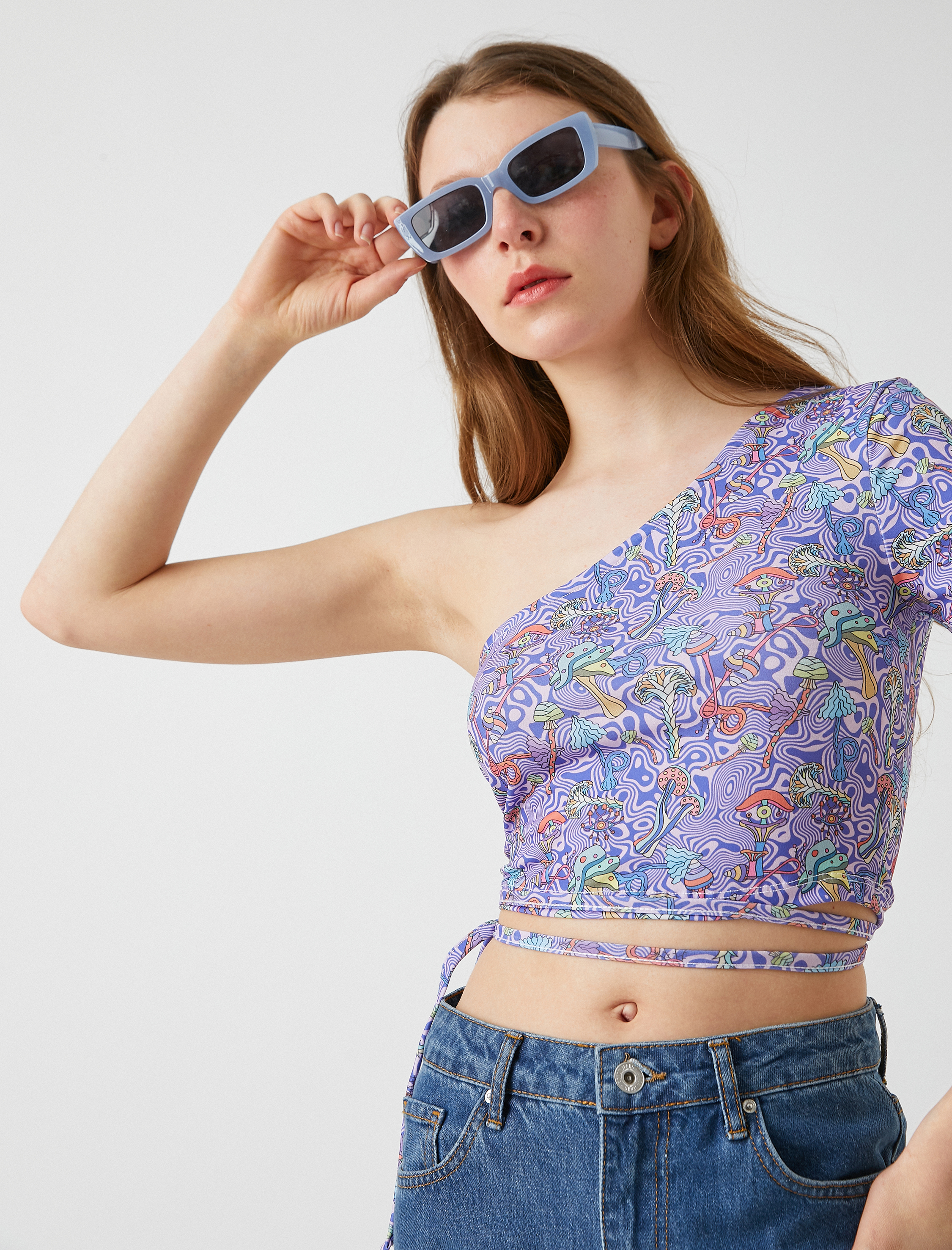   Tek Omuz Crop Tişört Büzgü Detaylı