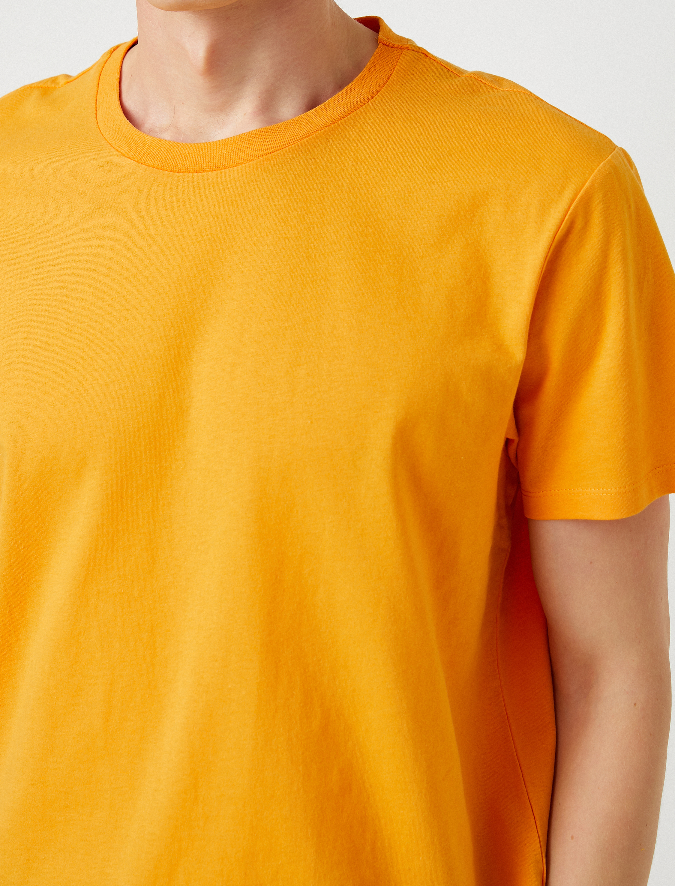   Basic Tişört Bisiklet Yaka