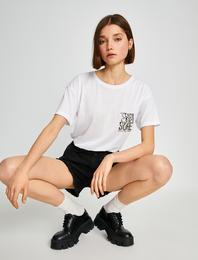 Minimal Baskılı Tişört Kısa Kollu