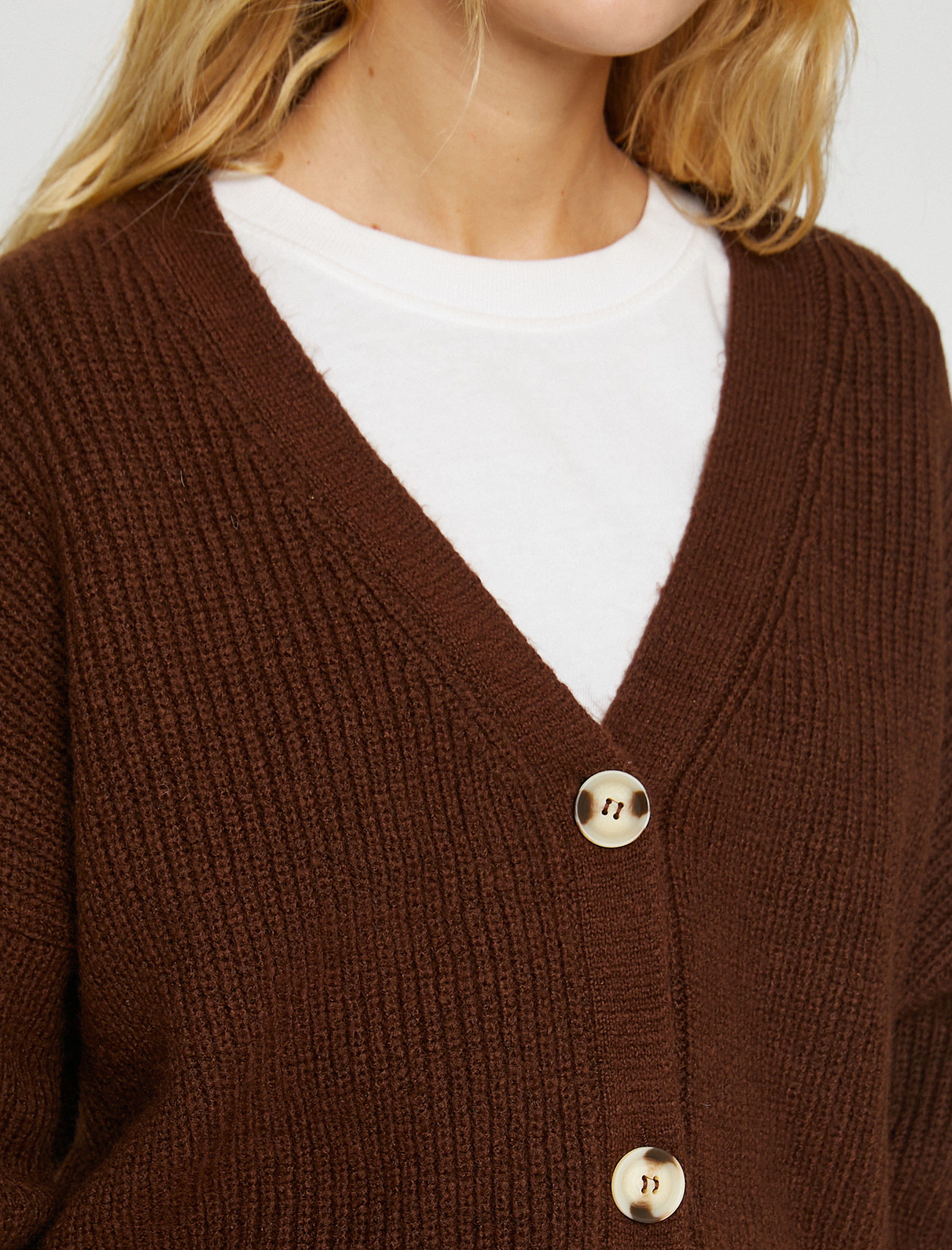   V Yaka Hırka Düğmeli Uzun Kollu