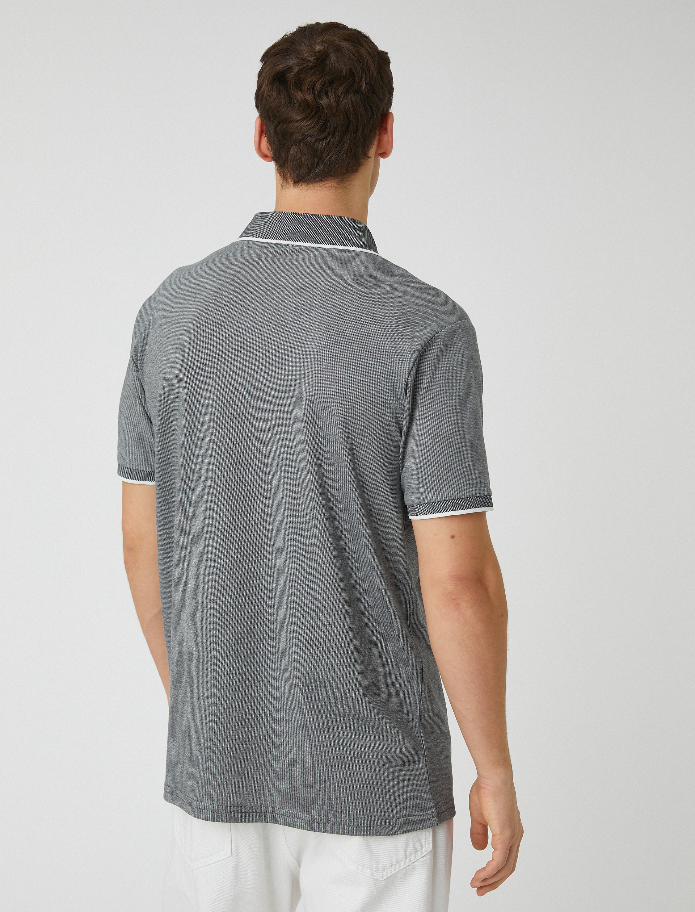   Polo Yaka Tişört Düğme Detaylı Dar Kesim